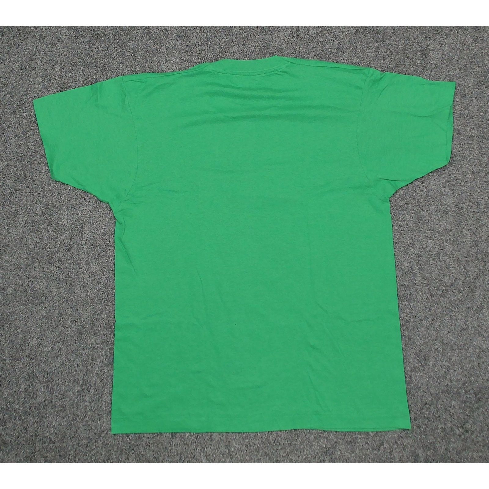 Vintage Vintage 90s Single Stitch Celtic Cat & Bird Art Tee Size US L / EU 52-54 / 3 - 4 Thumbnail