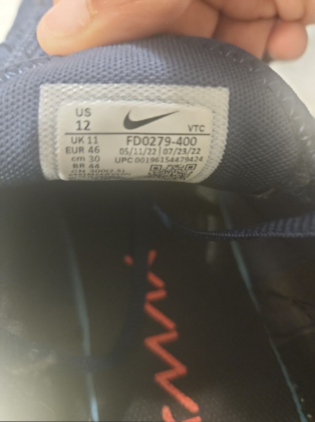 Nike Nike Air Max 270 Size US 12 / EU 45 - 5 Thumbnail