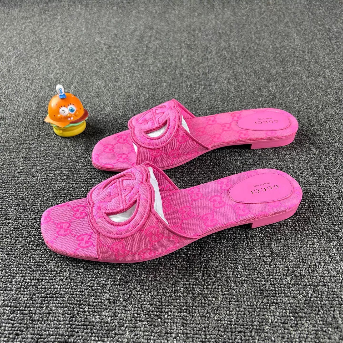 Gucci Gucci Pink GG Cutout Slippers 40 Size US 9.5 / IT 39.5 - 1 Thumbnail