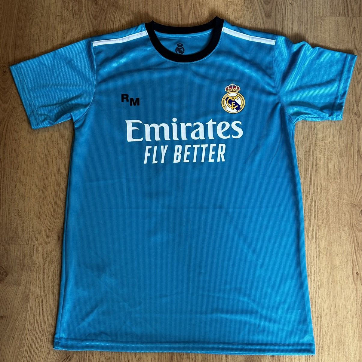 Other Real Madrid 9 Benzema Jersey Football Soccer Shirt Size US S / EU 44-46 / 1 - 1 Thumbnail