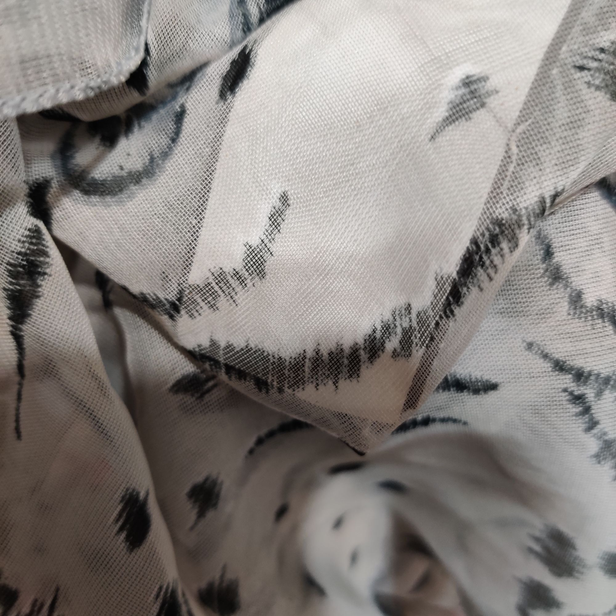 Other Sheer Gray Animal Print Scarf Lightweight Lion Leopard Graph Size ONE SIZE - 9 Thumbnail