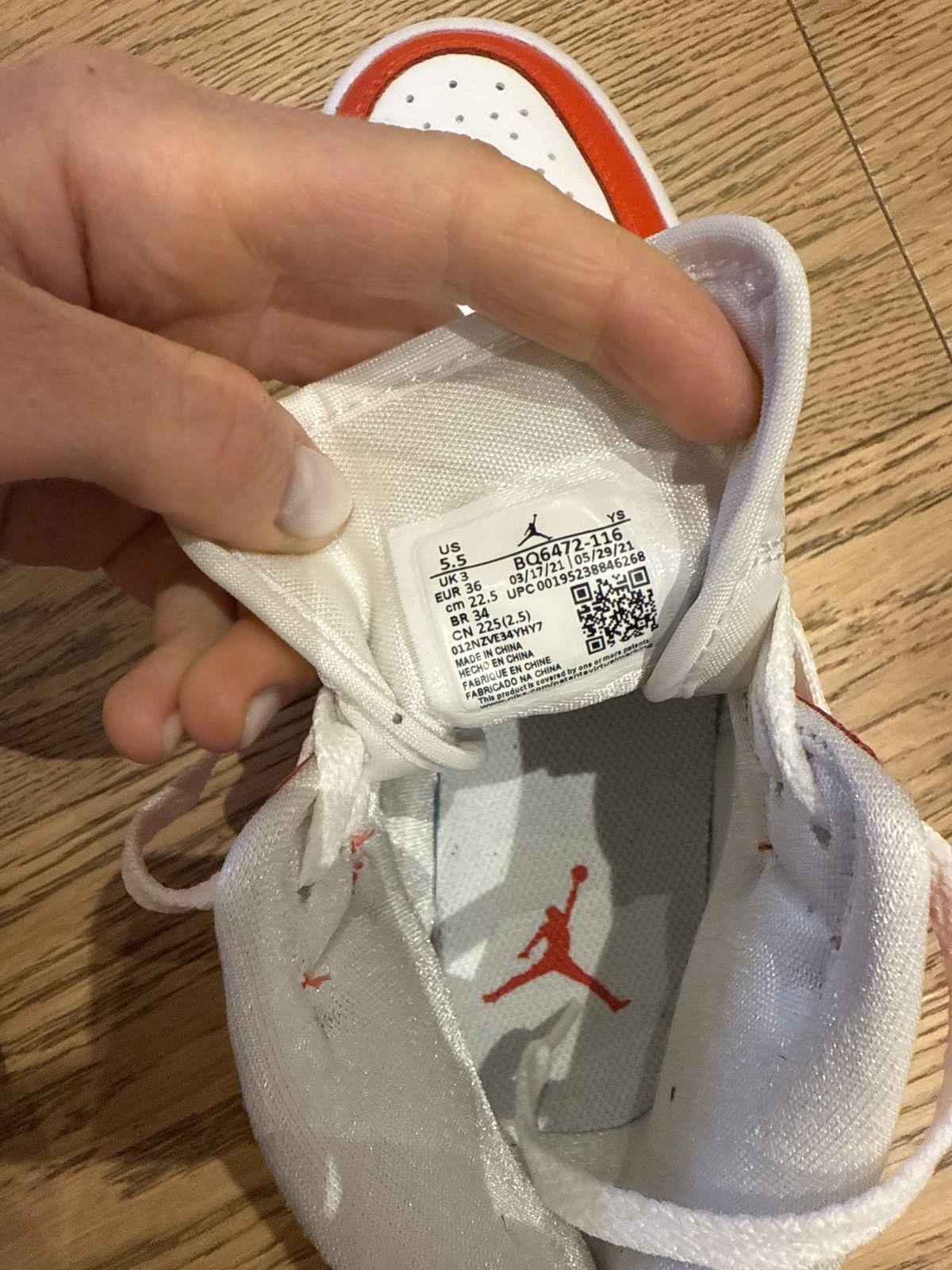 Jordan Brand Nike Air Jordan 1 mid - Syracuse red Size US 5.5 / IT 35.5 - 6 Thumbnail