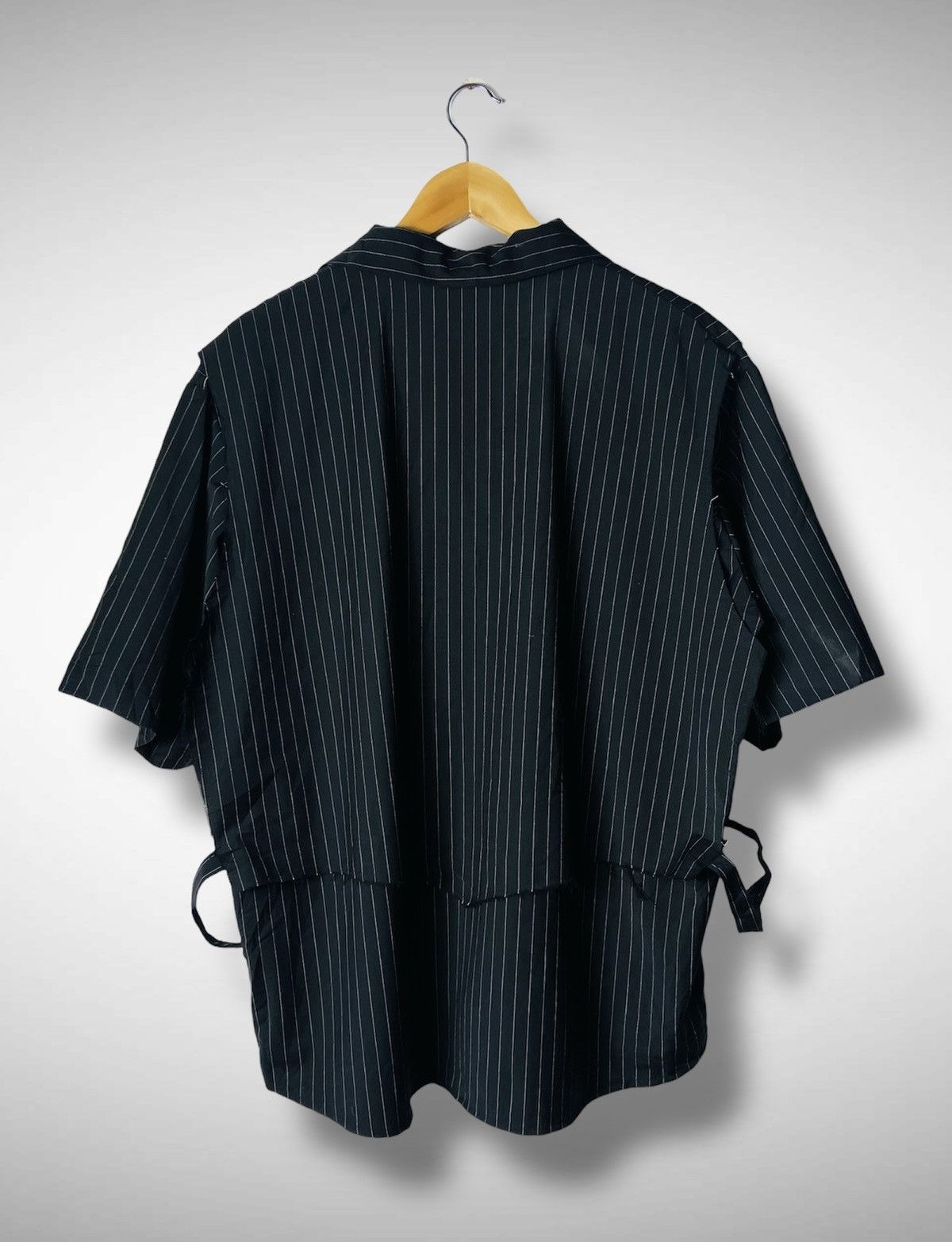Japanese Brand United Tokyo Deconstructed Pinstripe Shirt - Side Buckle Size US XL / EU 56 / 4 - 2 Thumbnail