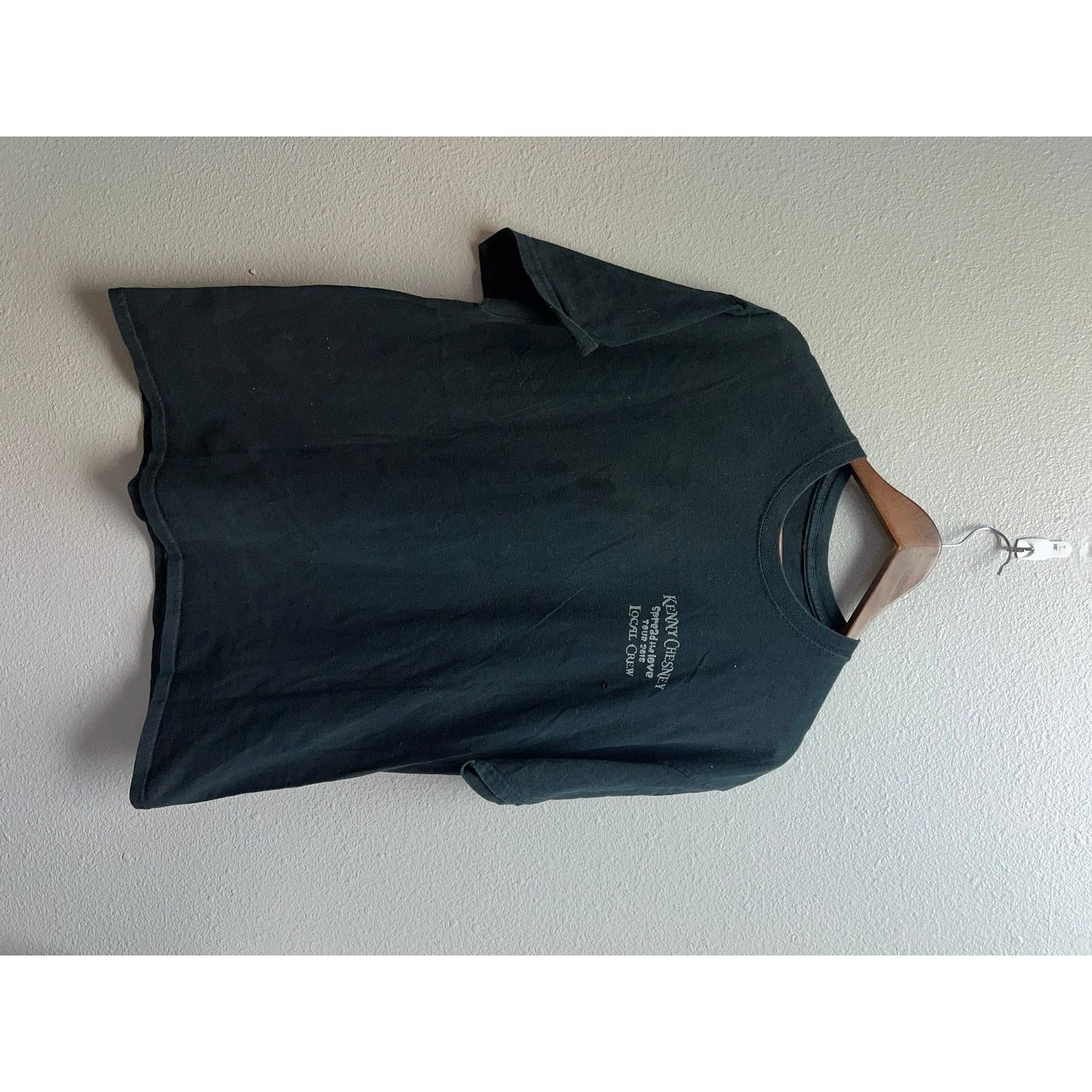 Band Tees Kenny Chesney Shirt Spread The Love Tour Local Crew X-Large Size US XL / EU 56 / 4 - 2 Thumbnail