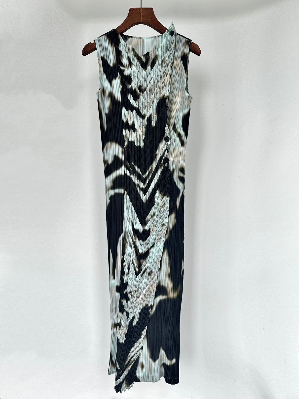 Issey Miyake × Vintage Ink dragon scale dress Size L / US 10 / IT 46 - 1 Thumbnail