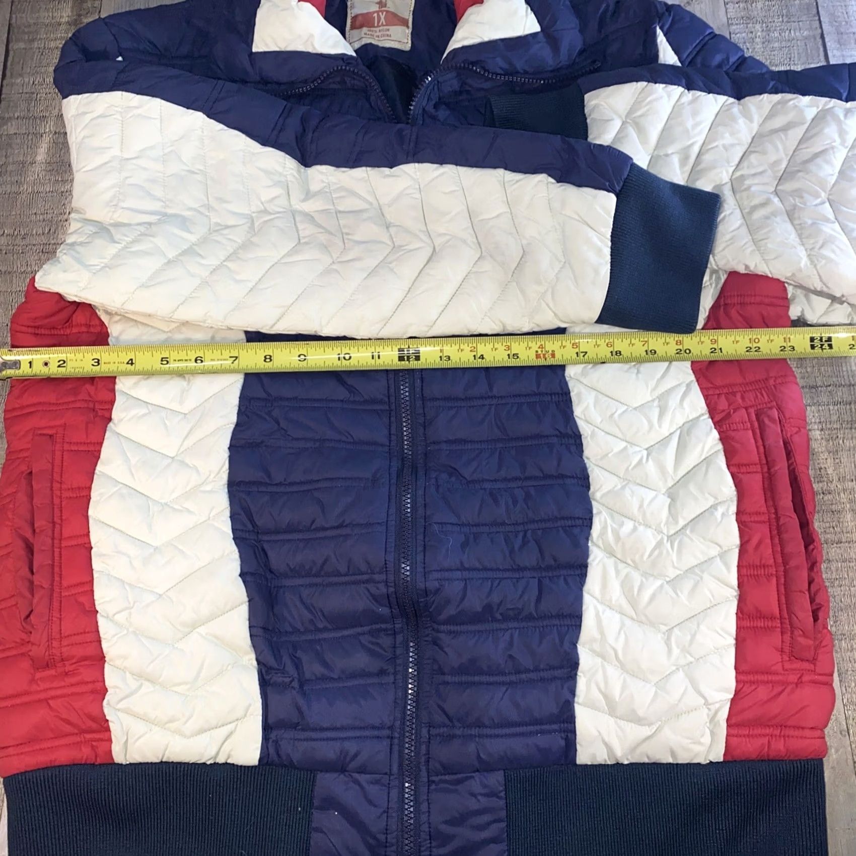 X-LARGE VINTAGE? No. Men’s X-Large Winter Coat Puffer Jacket Nylon Blue White Red Pockets Holiday? 90s? Not applicable. Size US XL / EU 56 / 4 - 3 Thumbnail