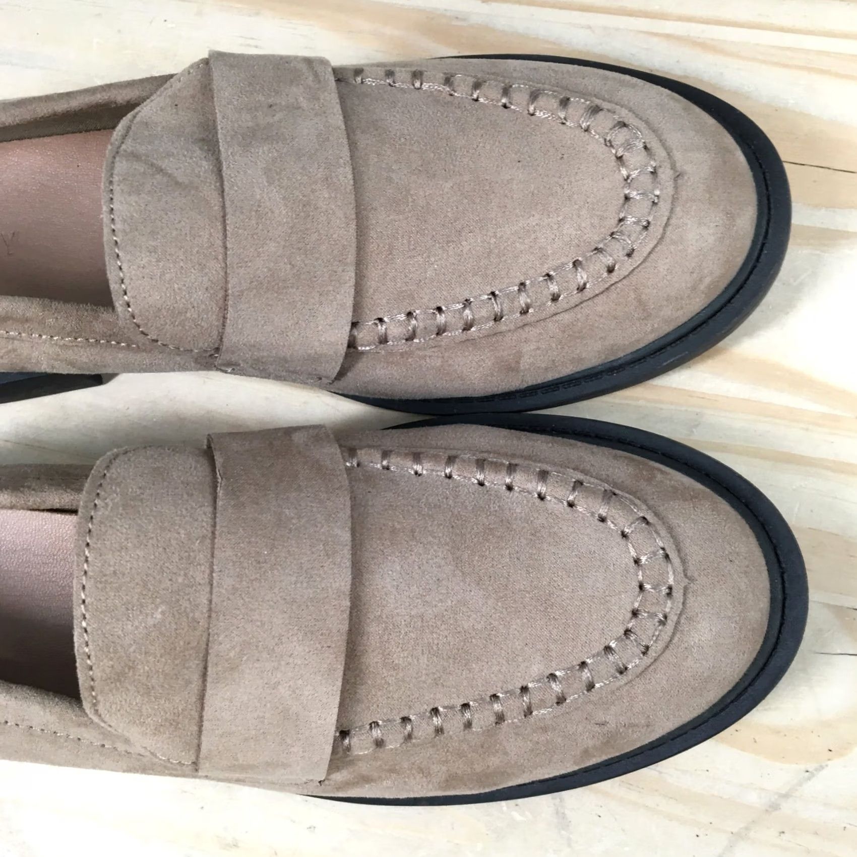 Old Navy Old Navy Shoes Womens 7.5 Classic Loafers Taupe Slip On Casual Comfort Low Top Mens Womens Boys Girls Size M / US 6-8 / IT 42-44 - 6 Thumbnail