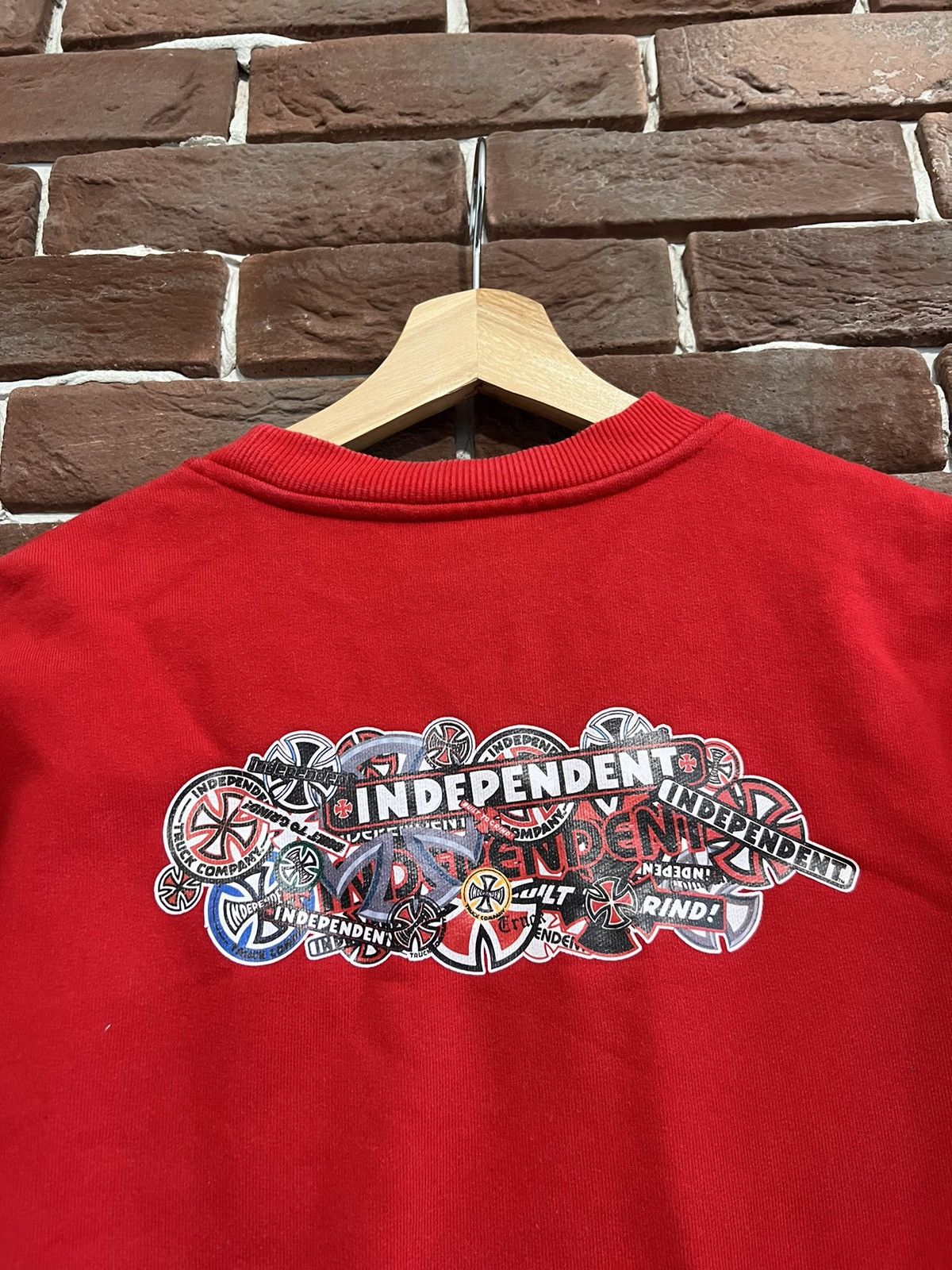 Independent Truck Co. Independent Truck Company Vintage Y2k Skate Crewneck Rest Size US M / EU 48-50 / 2 - 6 Thumbnail