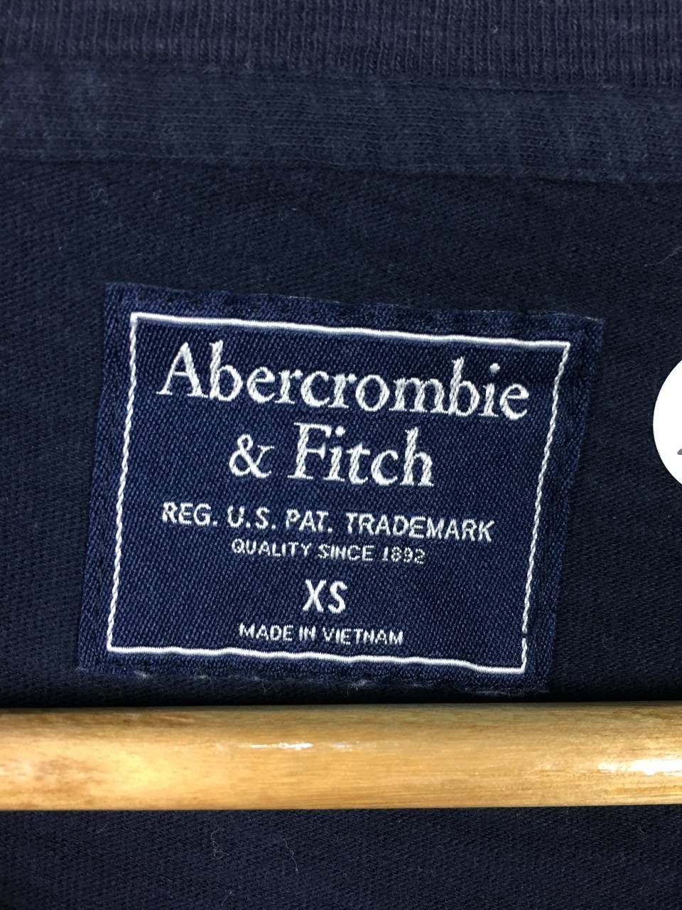 Abercrombie & Fitch Abercrombie & Fitch New York Classic Logo Spell Out Tee Size US XS / EU 42 / 0 - 9 Thumbnail
