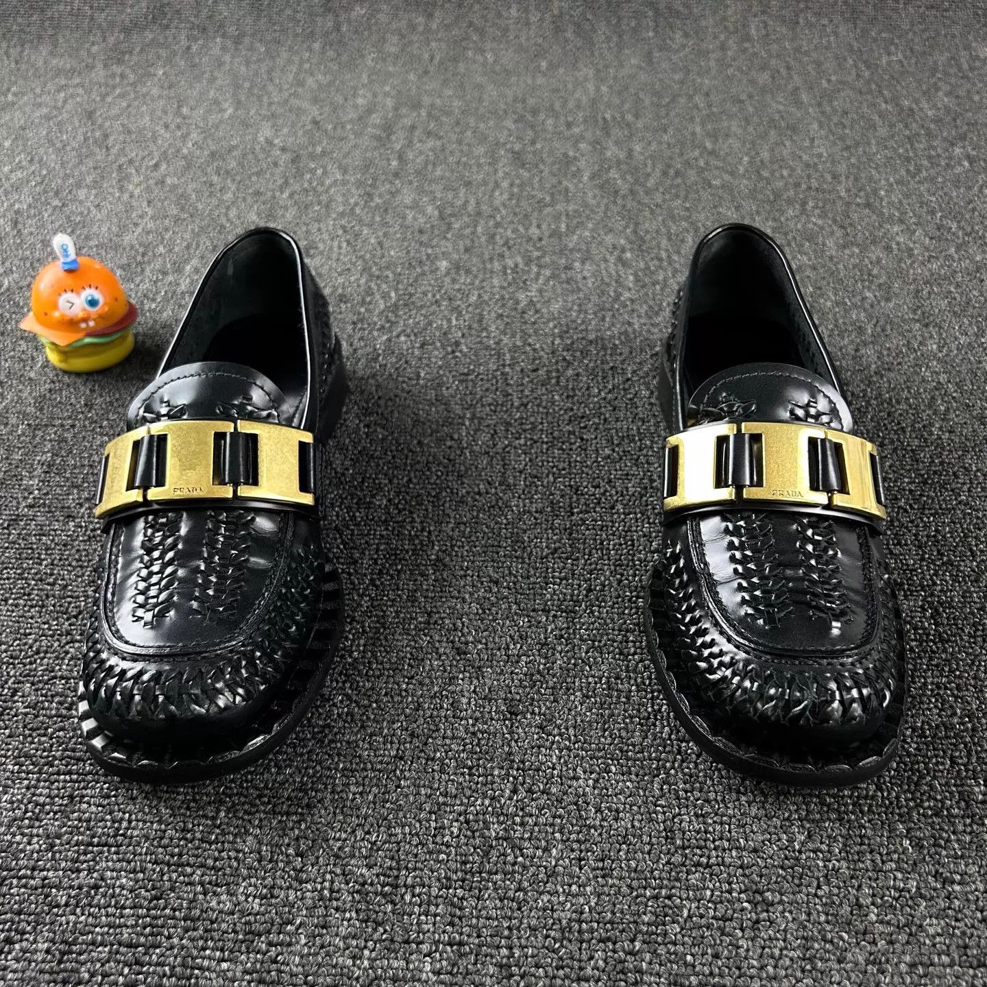 Prada Prada Woven Leather Shoes Gold Buckle 37.5 Size US 7 / IT 37 - 2 Thumbnail