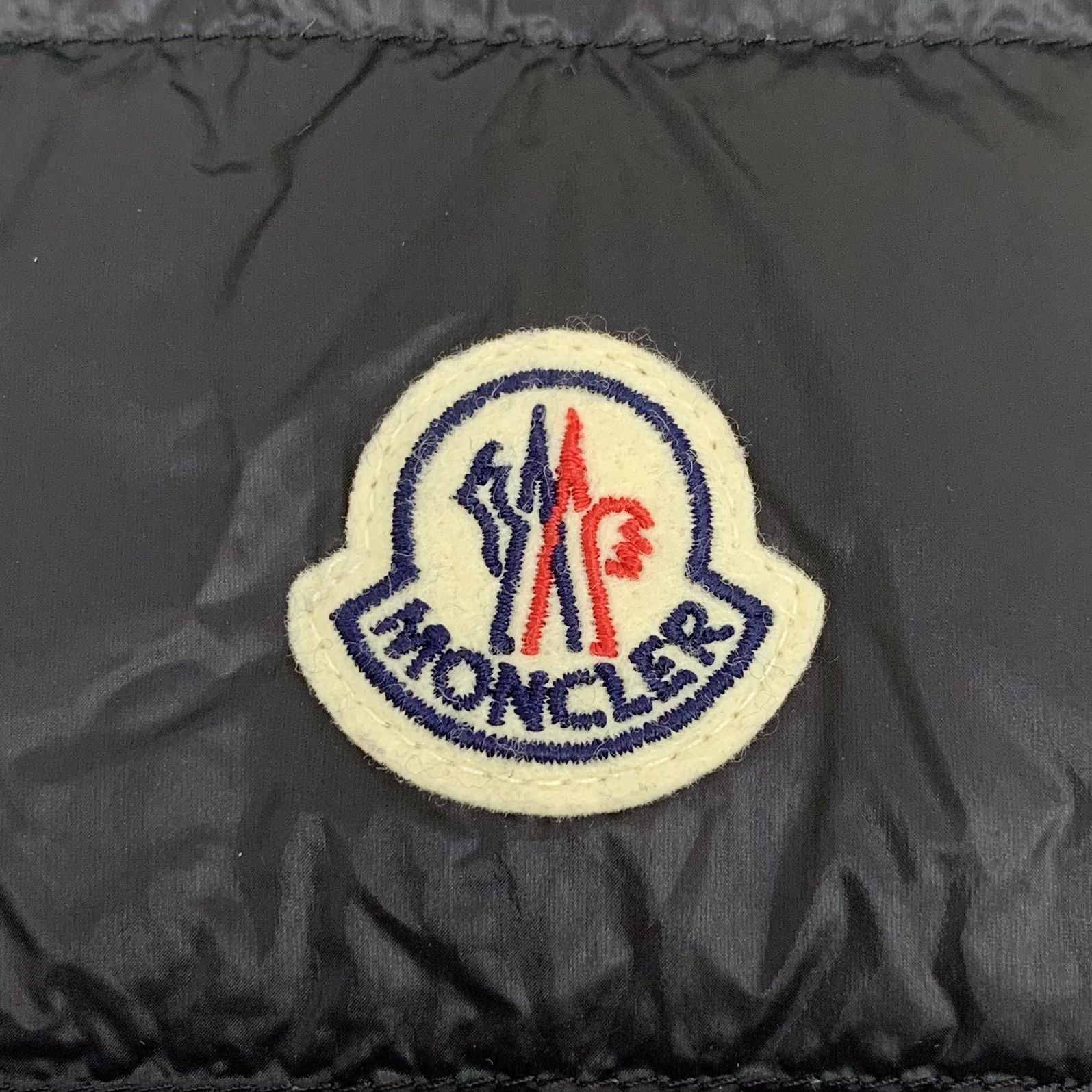 Moncler Moncler Gui Logo Down Vest Black (4) Size US XL / EU 56 / 4 - 5 Thumbnail