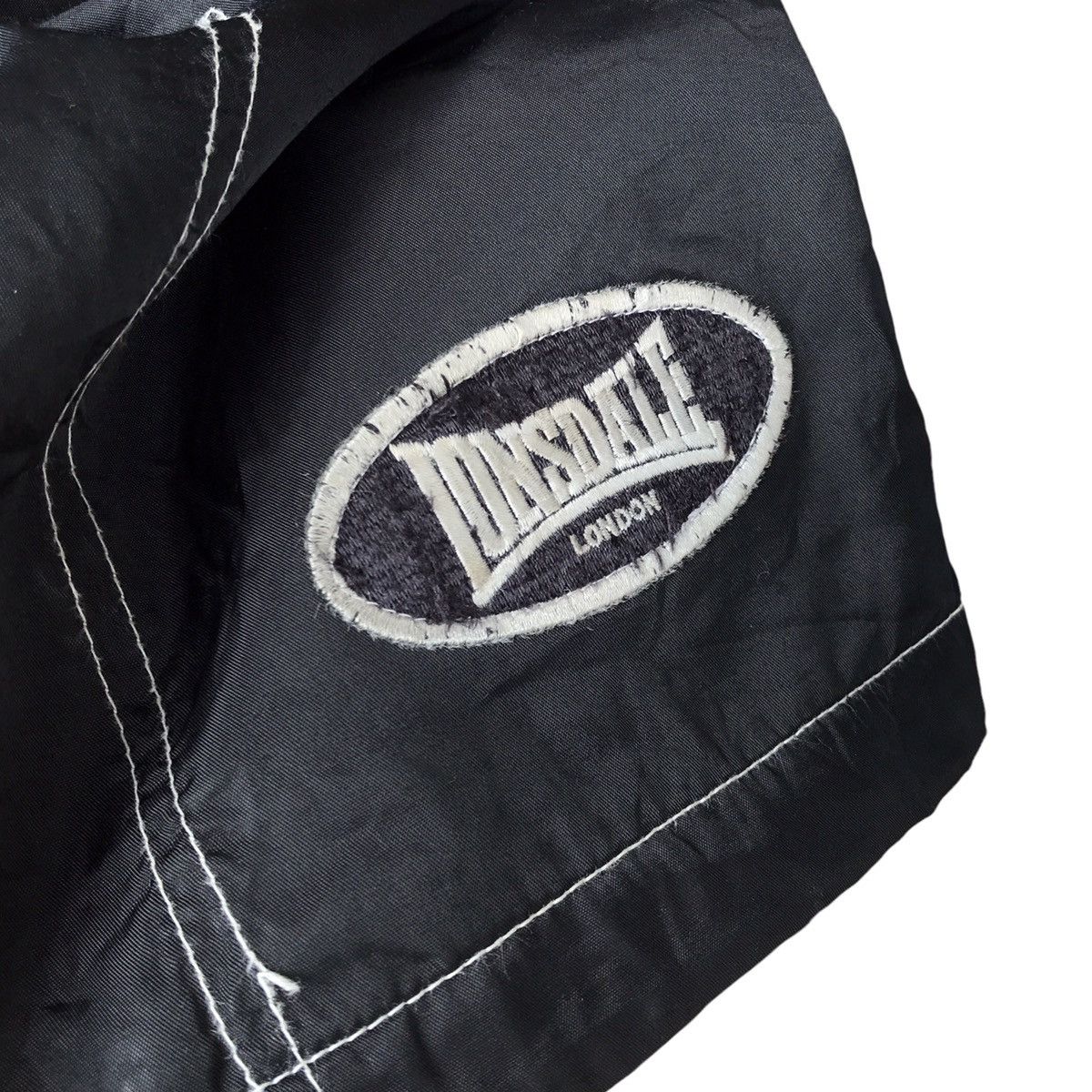 Lonsdale × Vintage Lonsdale London Vintage Zip-Up Hooded Windbreaker Size US L / EU 52-54 / 3 - 8 Thumbnail