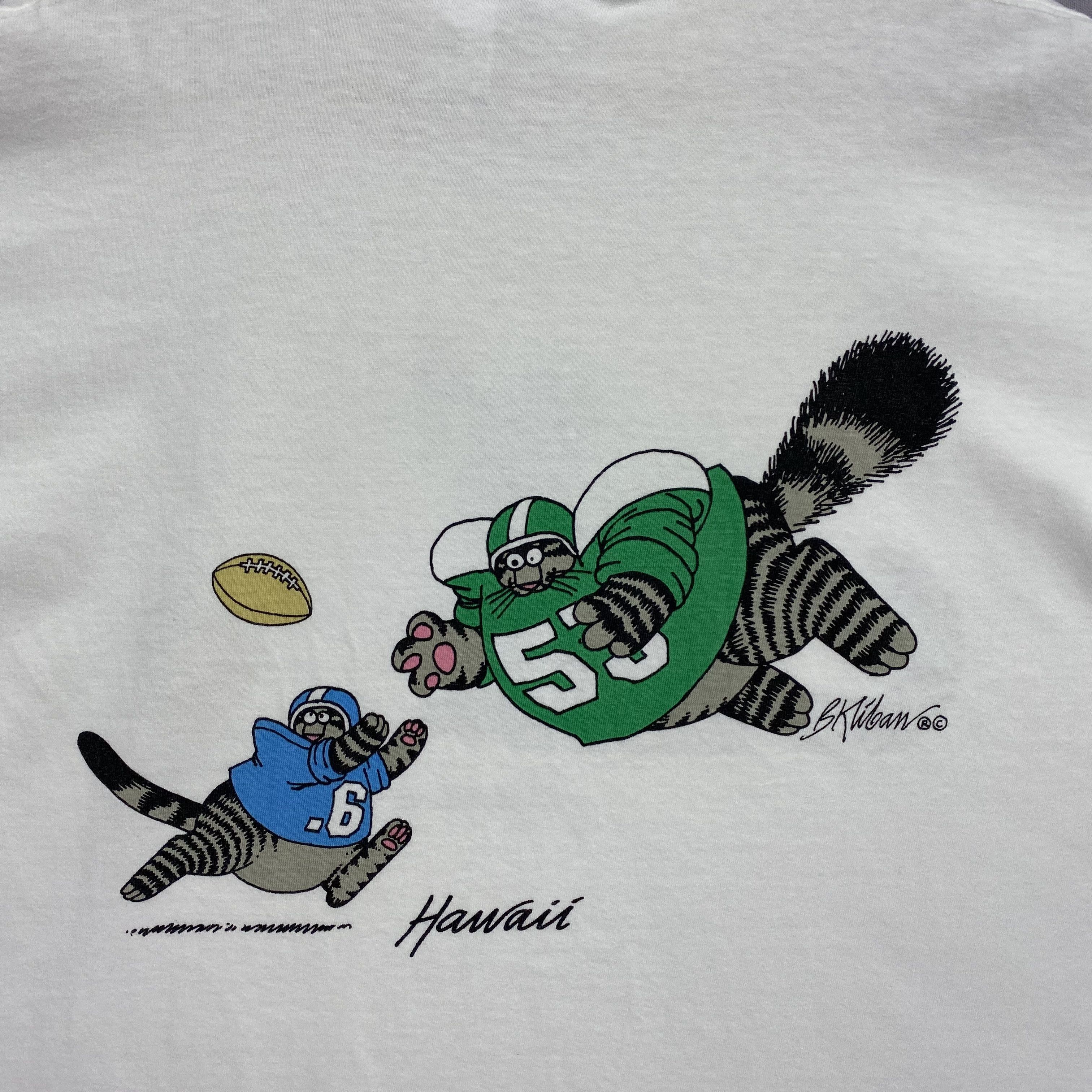 Vintage Vintage 80s Crazy Shirts Tshirts BKLiban Hawaii Football Tee Size US L / EU 52-54 / 3 - 4 Thumbnail