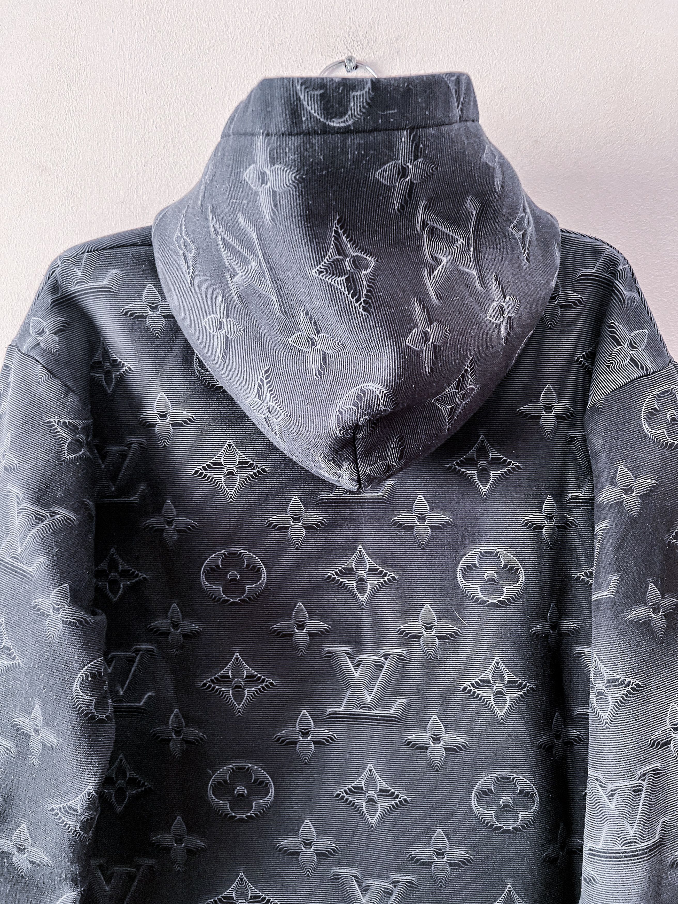 Louis Vuitton LV '2054' 3D Monogram Hoodie Size US XL / EU 56 / 4 - 6 Thumbnail