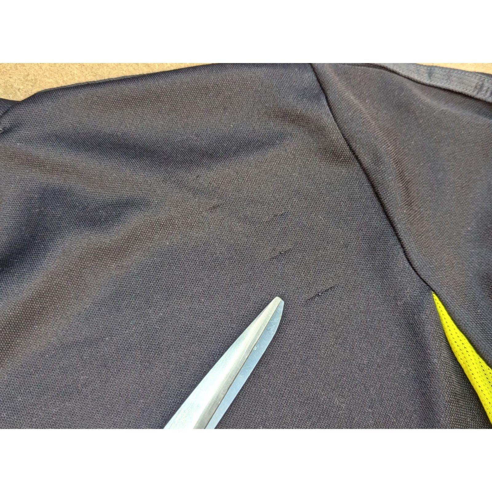 Nike Nike Manchester United 2019-2020 Mens Football Training Top XS Adult Long Sleeve Black Polyester Moisture Wicking Jersey Sports Mens Size US XS / EU 42 / 0 - 3 Thumbnail