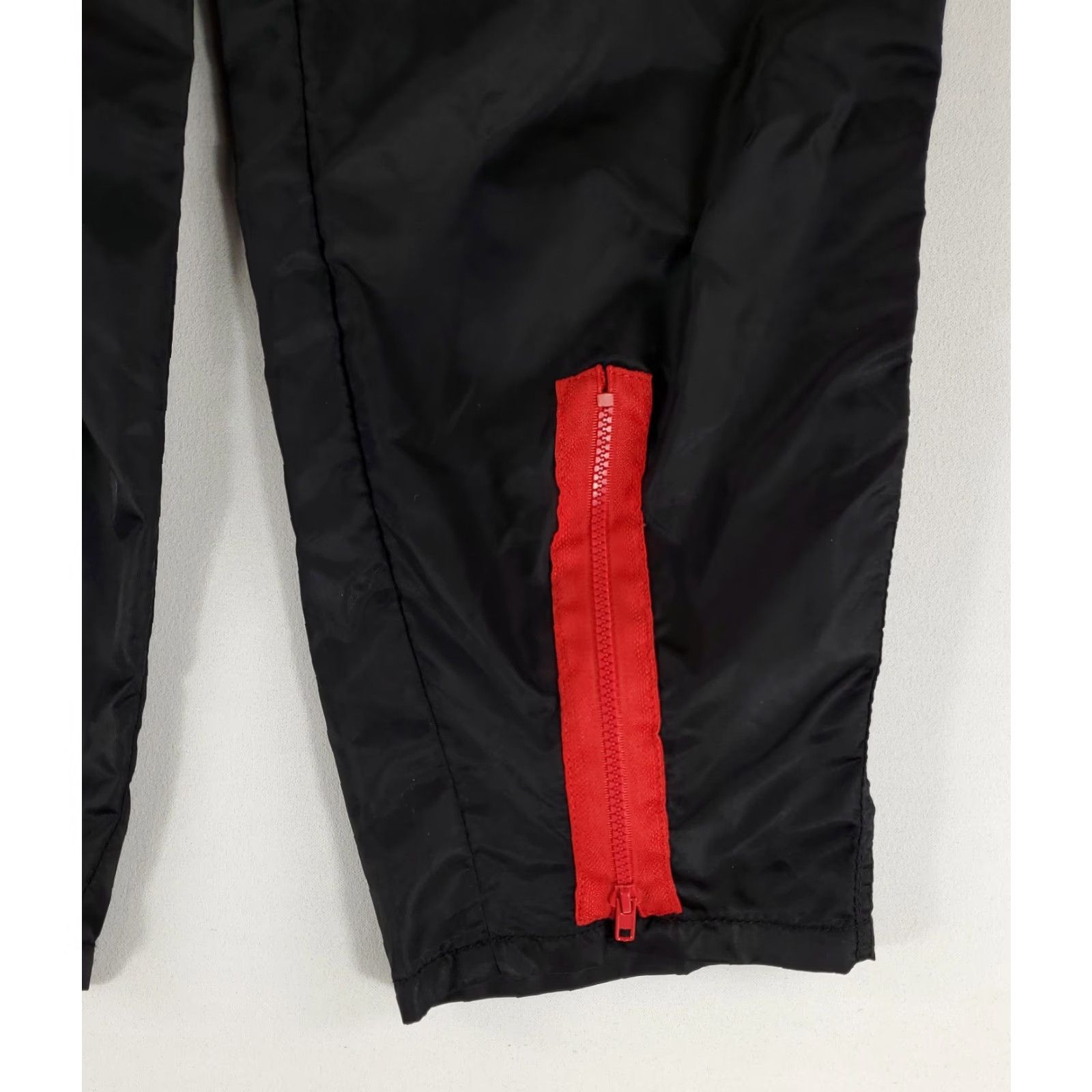 DANCER VINTAGE Breakn Break Dance Pants Nylon Black Mens 34 Long 34x33 Actual Size US 34 / EU 50 - 2 Thumbnail