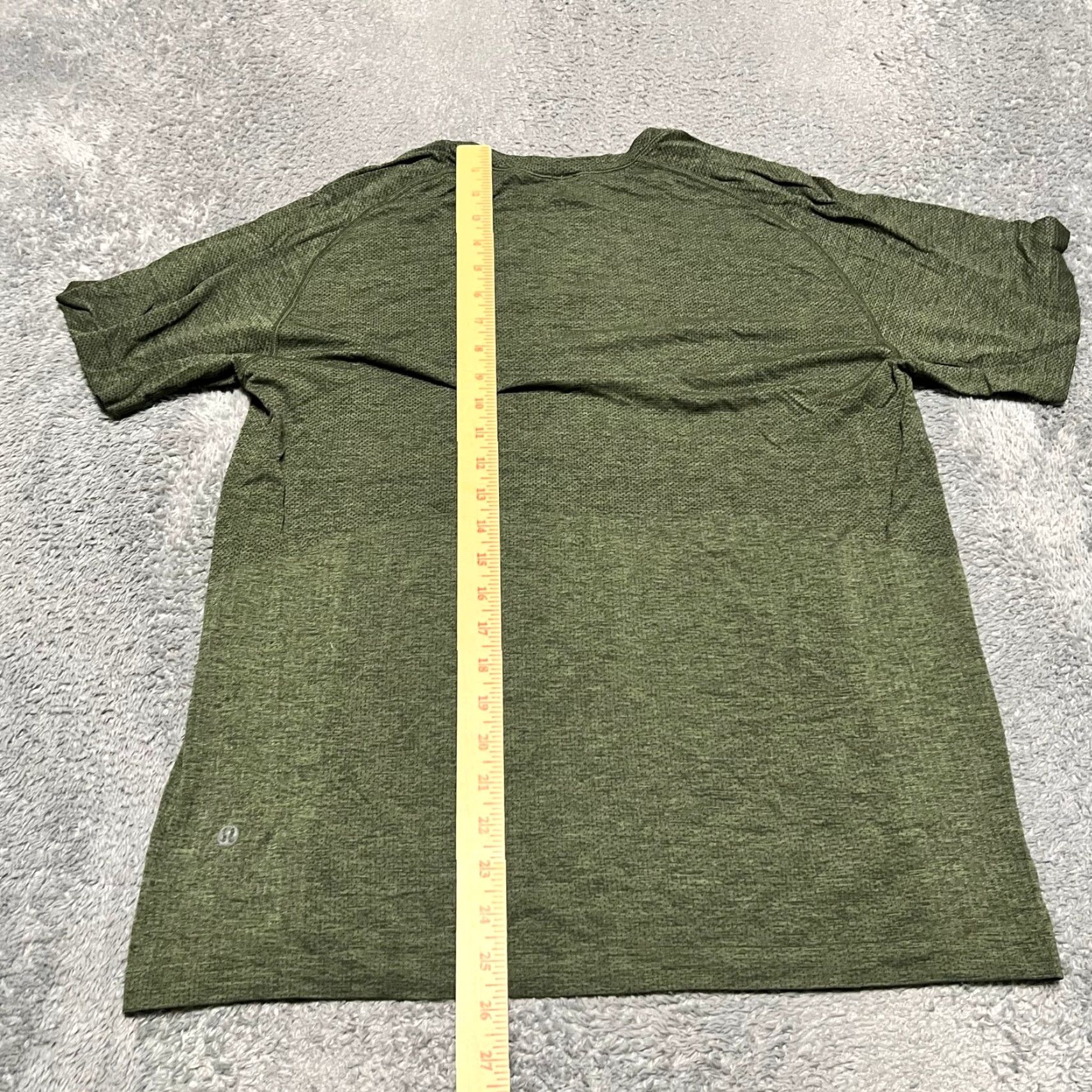 Lululemon **Lululemon Mens Large Green Tech Vent T-Shirt** User: Lululemon Mens Large Green Tech Vent T-Shirt Size US L / EU 52-54 / 3 - 7 Thumbnail