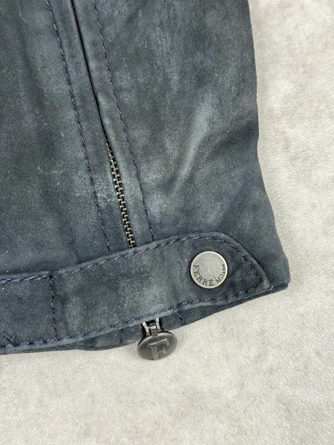 Gianfranco Ferre SS2009 Gianfranco Ferré Navy Suede Crocodile Effect Bomber Jacket Size US M / EU 48-50 / 2 - 9 Thumbnail