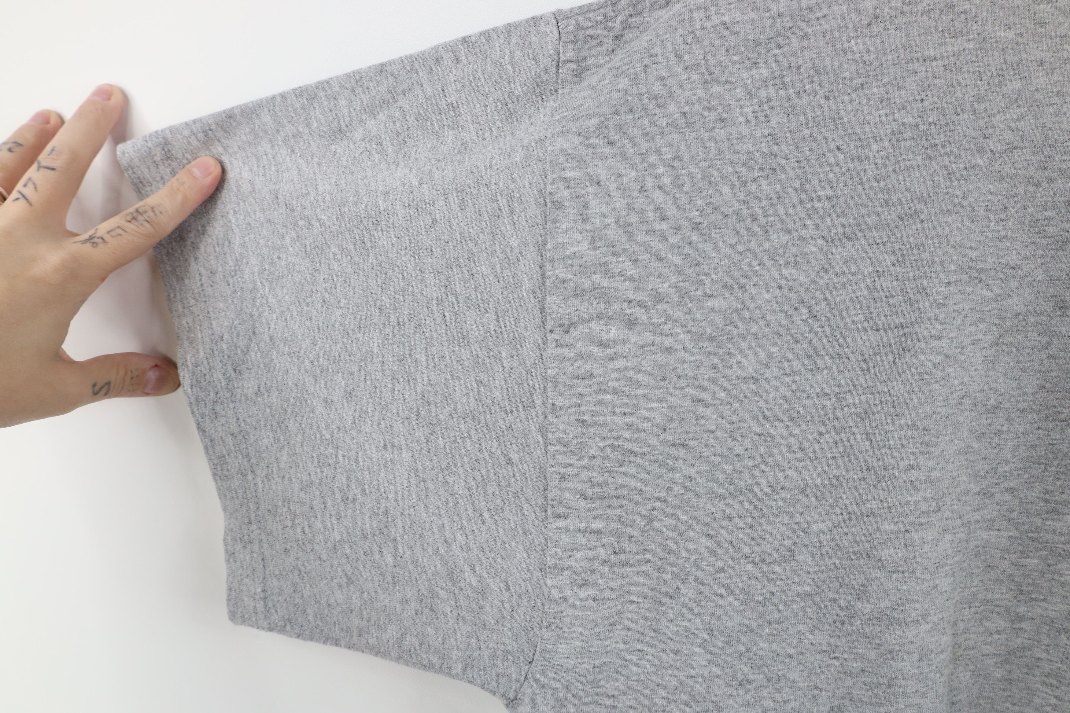 Vintage Vintage 90s Streetwear Fit Short Sleeve T-Shirt Heather Gray Size US XL / EU 56 / 4 - 7 Thumbnail