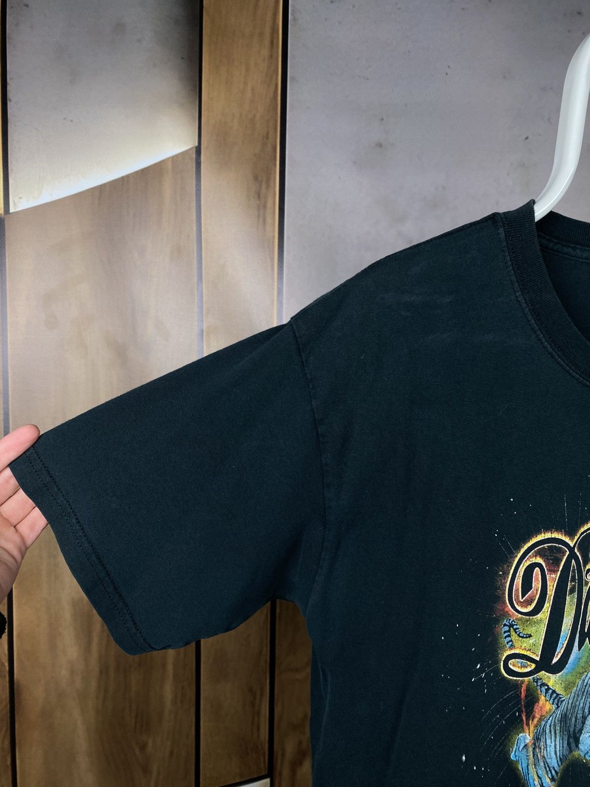 Band Tees 🎸Vintage 2004 T-Shirt The Darkness Tiger Rock Band Tour Tee🎸 Size US L / EU 52-54 / 3 - 5 Thumbnail