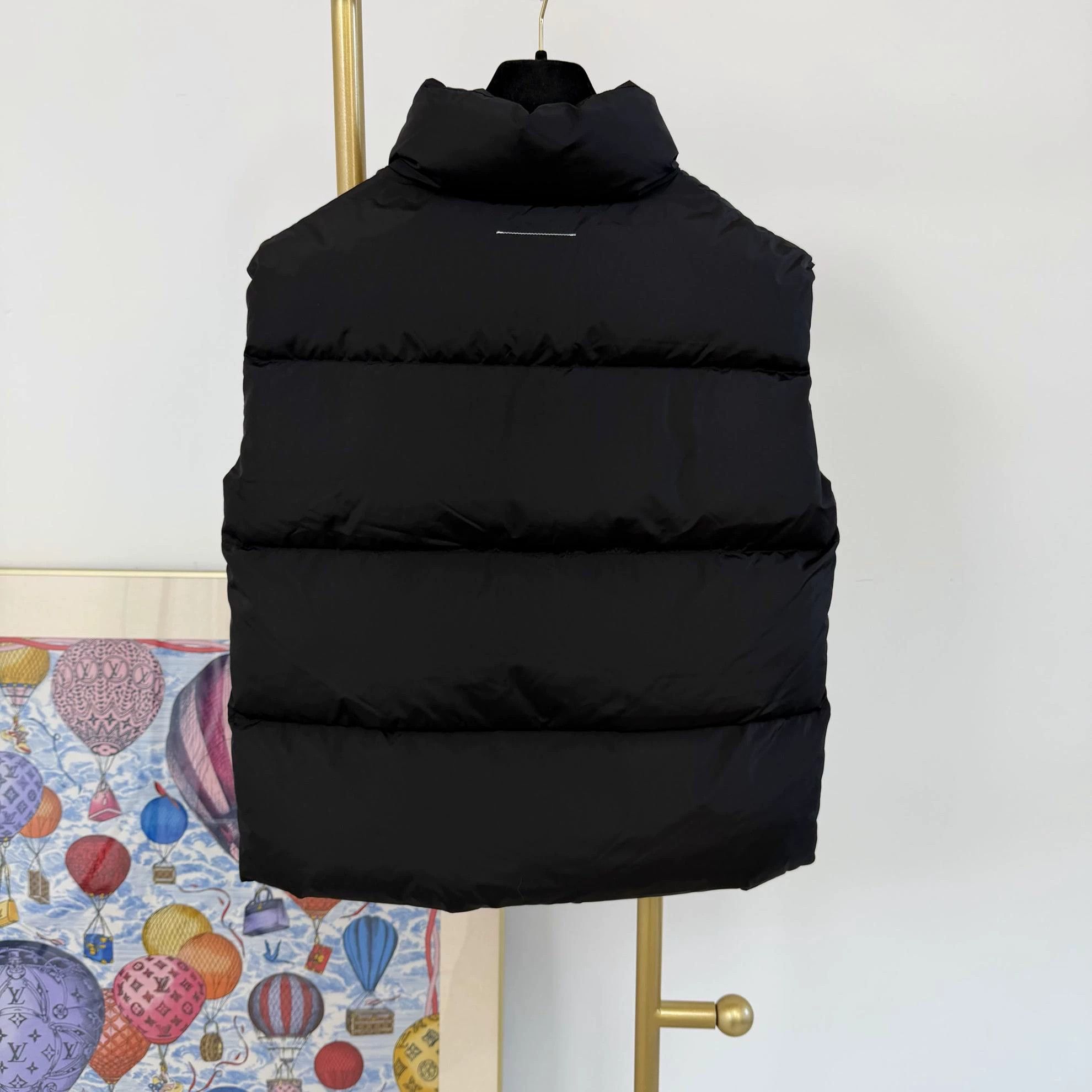 MM6 MM6 Black Down Vest Size 12 with tags 1129 Size XL / US 12-14 / IT 48-50 - 3 Thumbnail