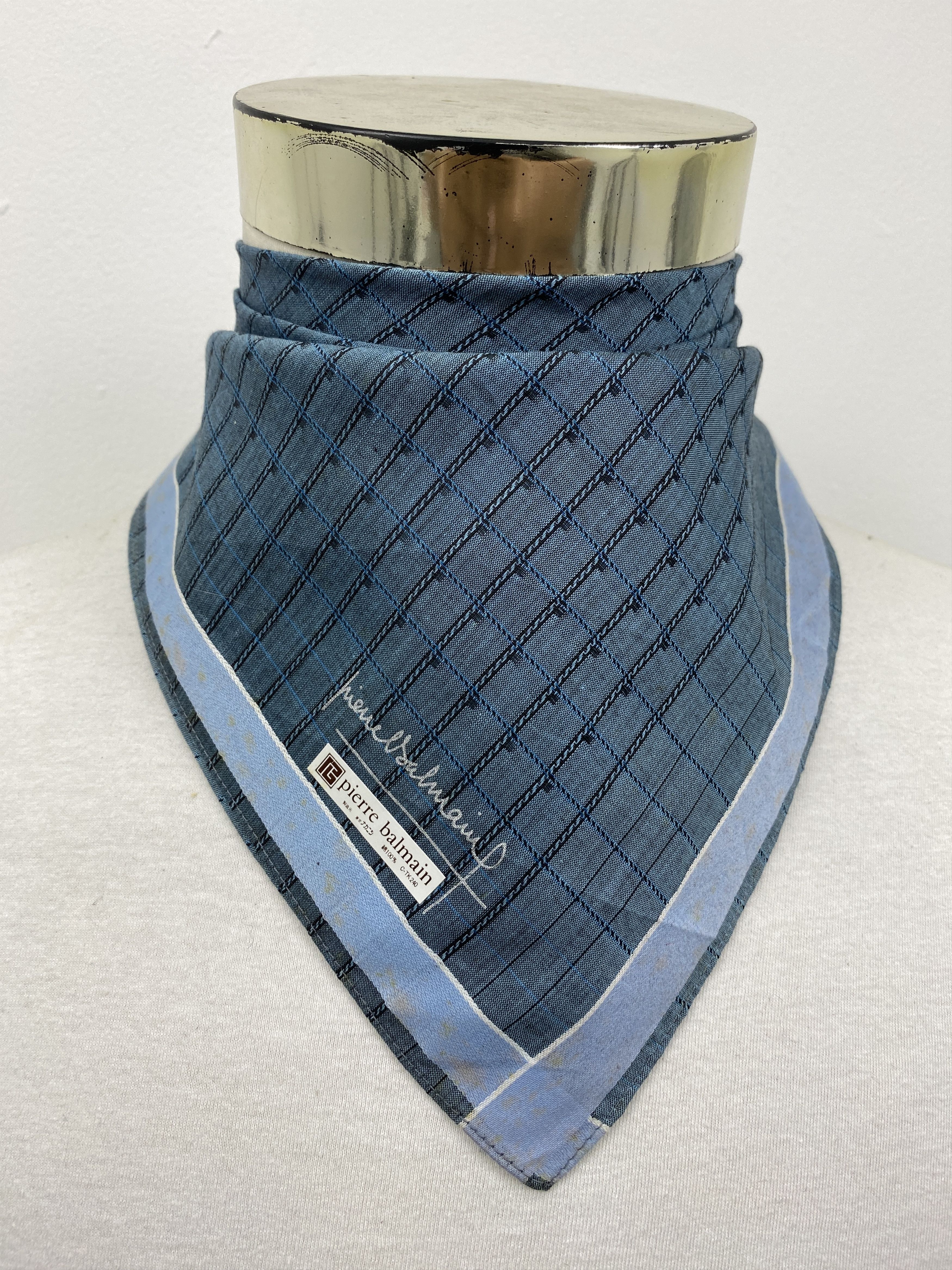 Pierre Balmain × Vintage Pierre Balmain Handkerchief / Bandana / Neckerchief HKC0522 Size ONE SIZE - 1 Thumbnail