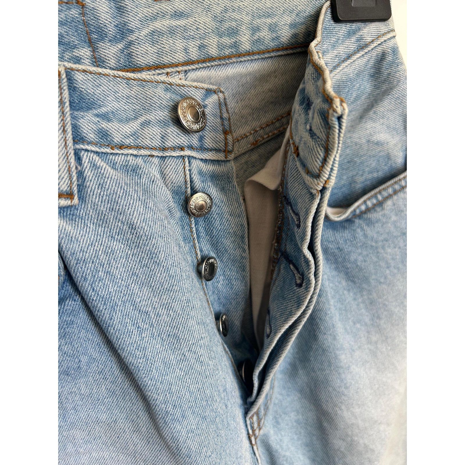 Levi's Vintage Levi's 501 Jeans 26x34 - USA 90s Mid Wash Button Fly Size US 26 / EU 42 - 7 Thumbnail