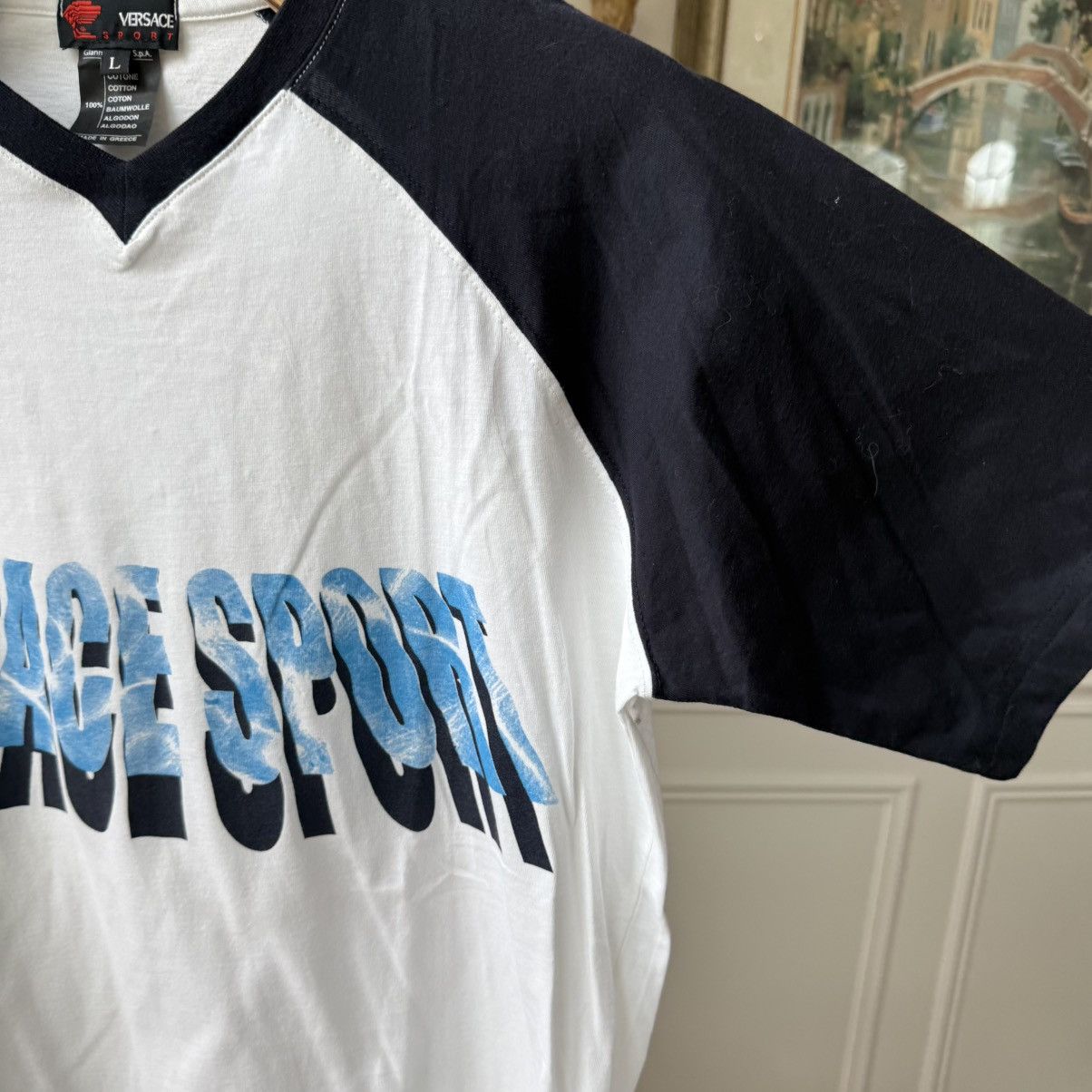 Versace Versace Sport Raglan Vneck Logo Short Sleeve Tshirt L Size US L / EU 52-54 / 3 - 4 Thumbnail