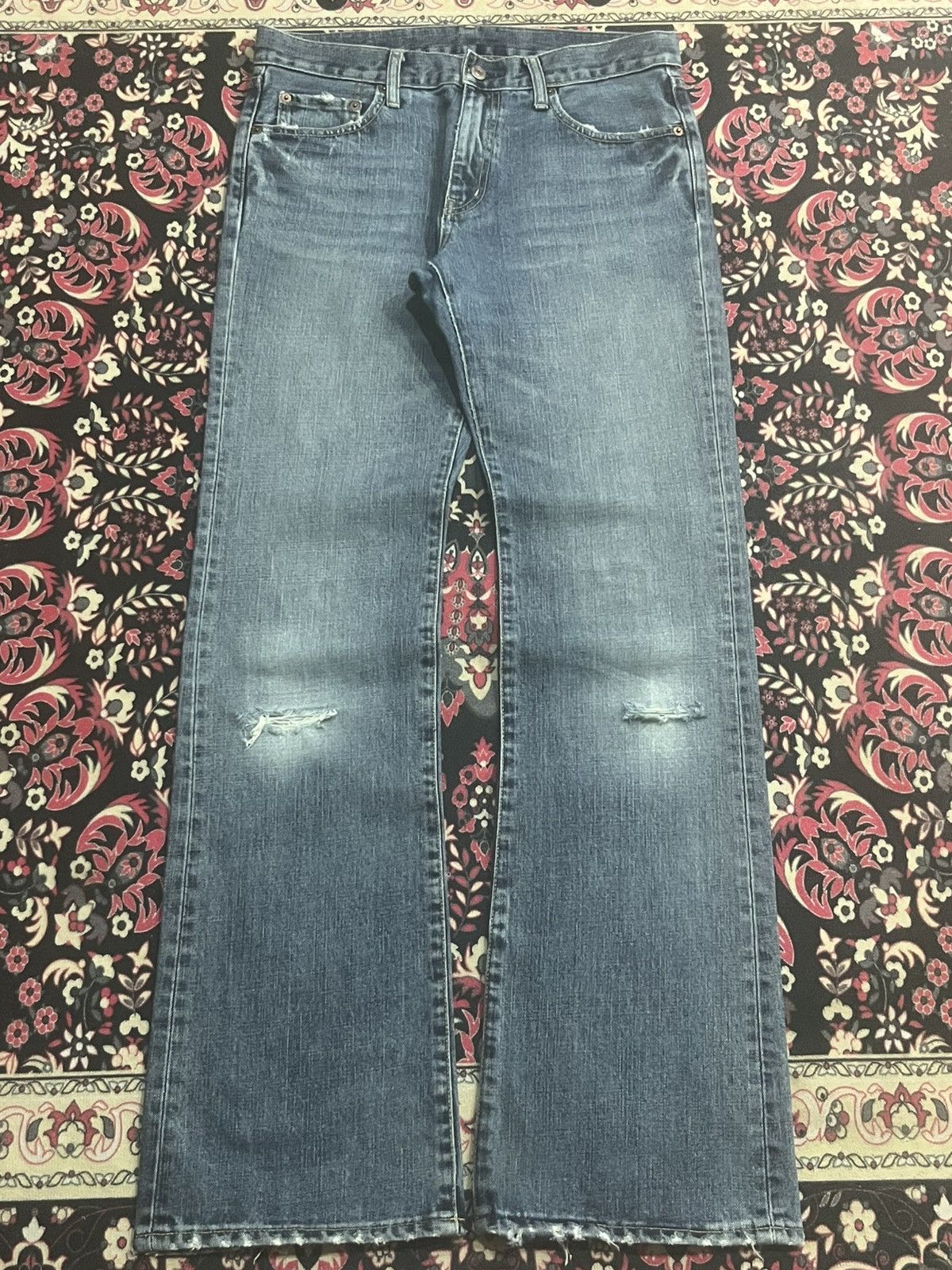 Undercover × Uniqlo Vintage Uniqlo Classic Blue Washed Distressed Flare Jeans Size US 31 - 1 Thumbnail
