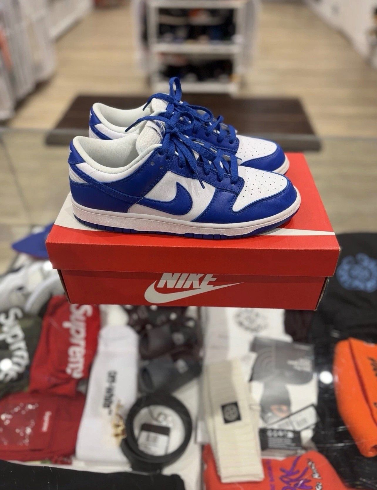 Nike Nike Dunk Low SP Kentucky Size US 8.5 / EU 41-42 - 1 Thumbnail