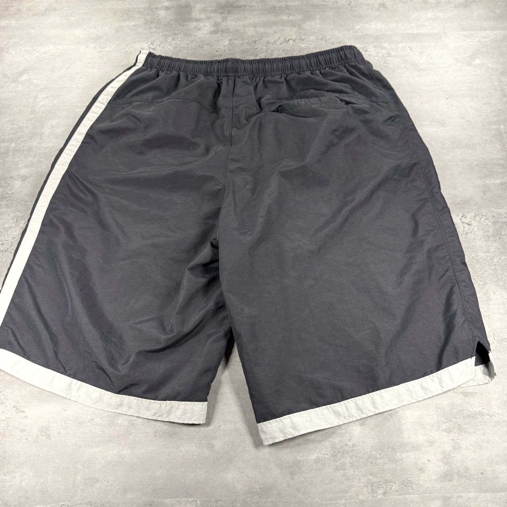Nike Nike Shorts Men XL Athletic Baggy Wide Leg Hybrid Swim Black Silver Gray Size US 36 / EU 52 - 4 Thumbnail