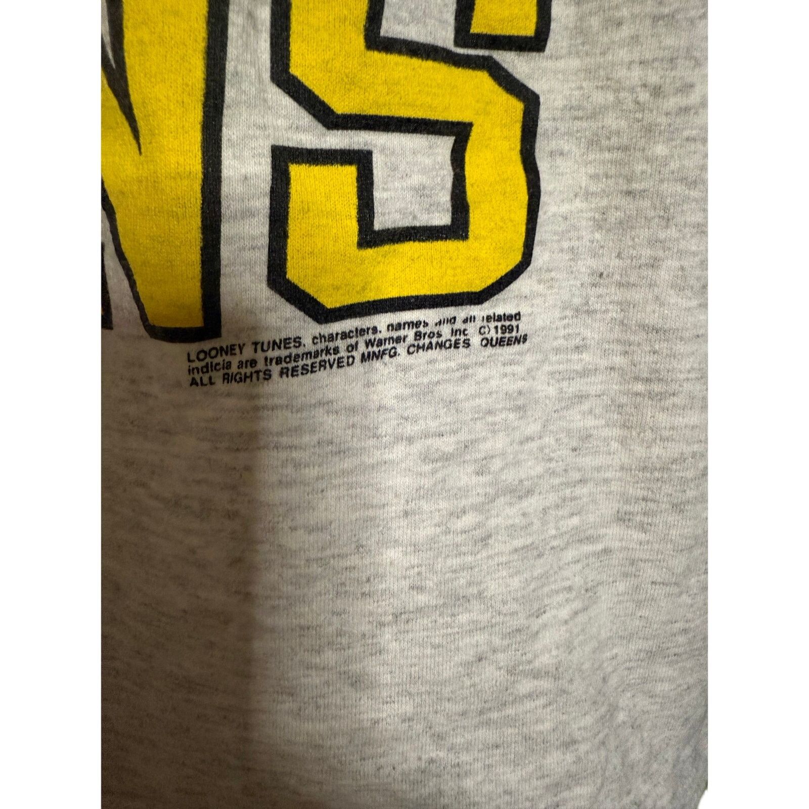 Tultex Vintage Boston Bruins Looney Tunes Tee Size US XL / EU 56 / 4 - 3 Thumbnail