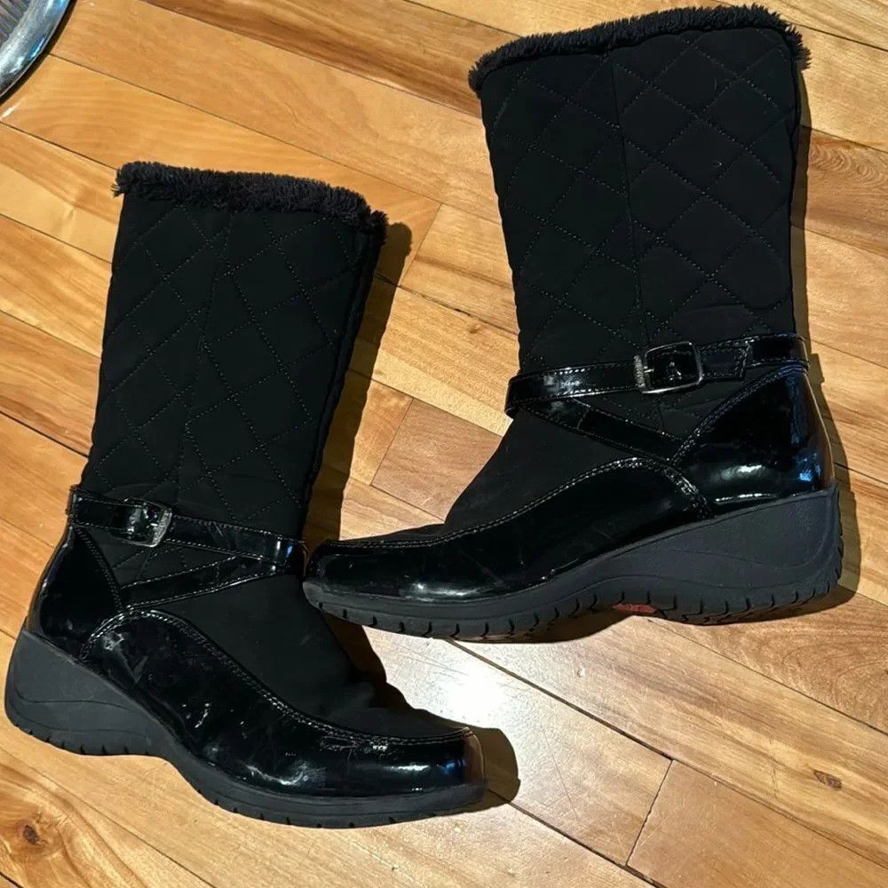 Other Khombu Lily Buckle black faux patent leather quilted faux f Size US 9.5 / IT 39.5 - 1 Thumbnail