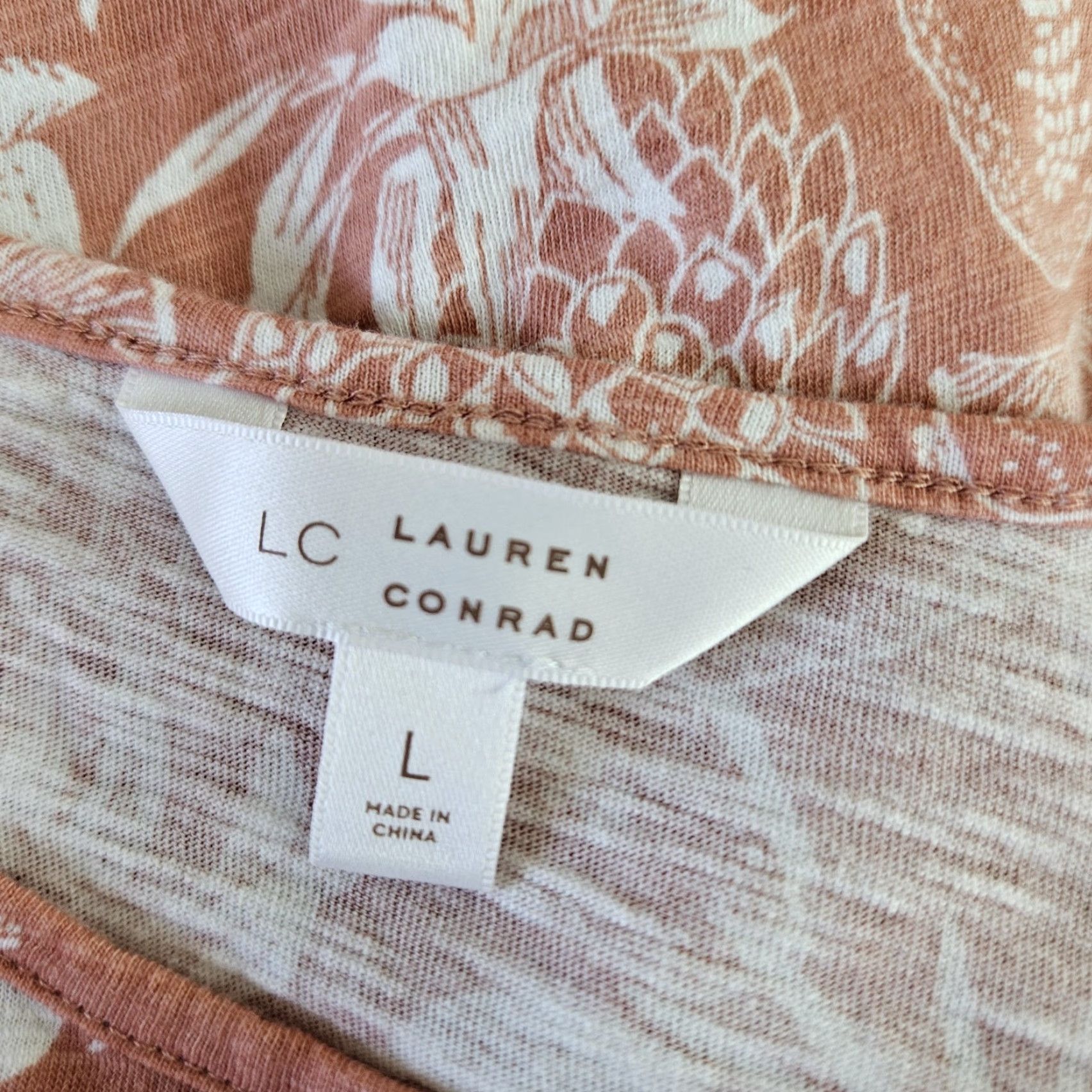 Vintage LC Lauren Conrad Shirt Womens Large Pink Fruit Print Eyelet Cap Sleeve Cotton Size L / US 10 / IT 46 - 5 Thumbnail