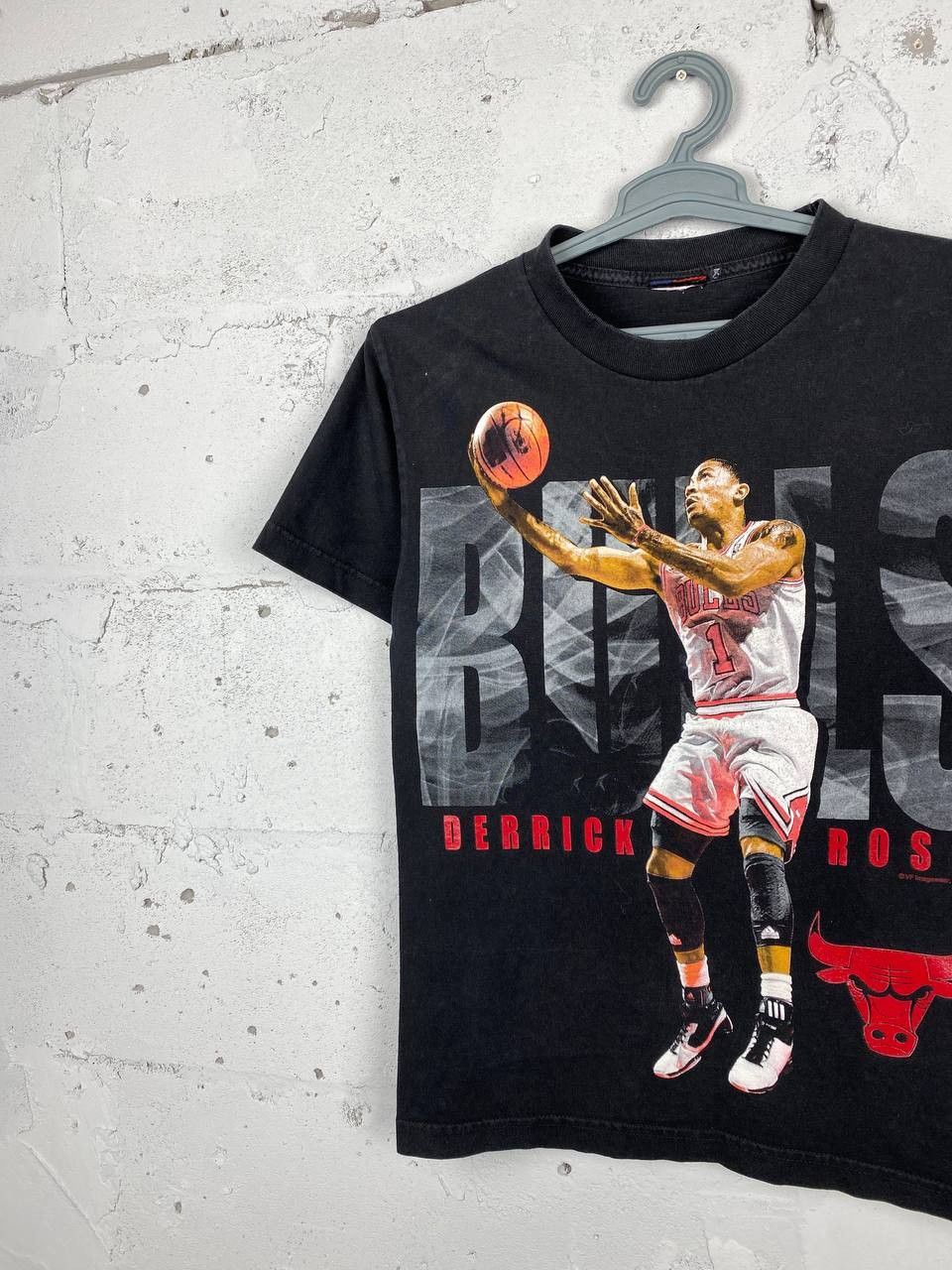 NBA × Salem Sportswear 90s Vintage Chicago Bulls Salem Sportswear Very Rare T-Shirt Size US S / EU 44-46 / 1 - 2 Thumbnail