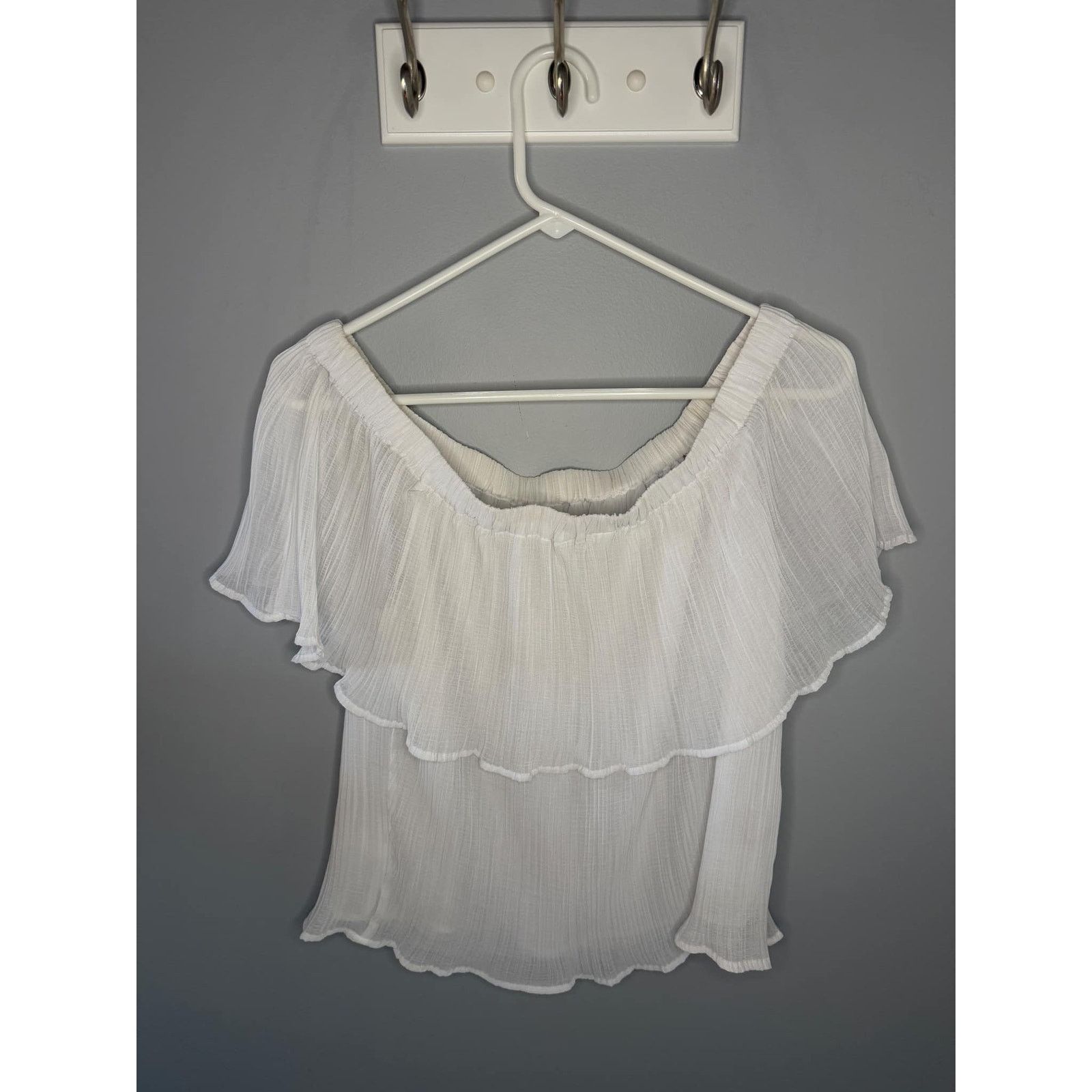 Express Express Pleated Sheer Off The Shoulder Peplum Top White Size M / US 6-8 / IT 42-44 - 4 Thumbnail