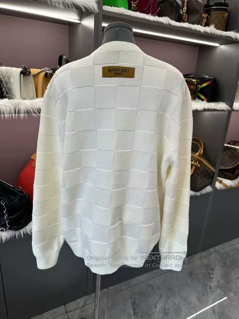 Louis Vuitton Louis Vuitton White pin checkerboard sweater Size US L / EU 52-54 / 3 - 3 Thumbnail