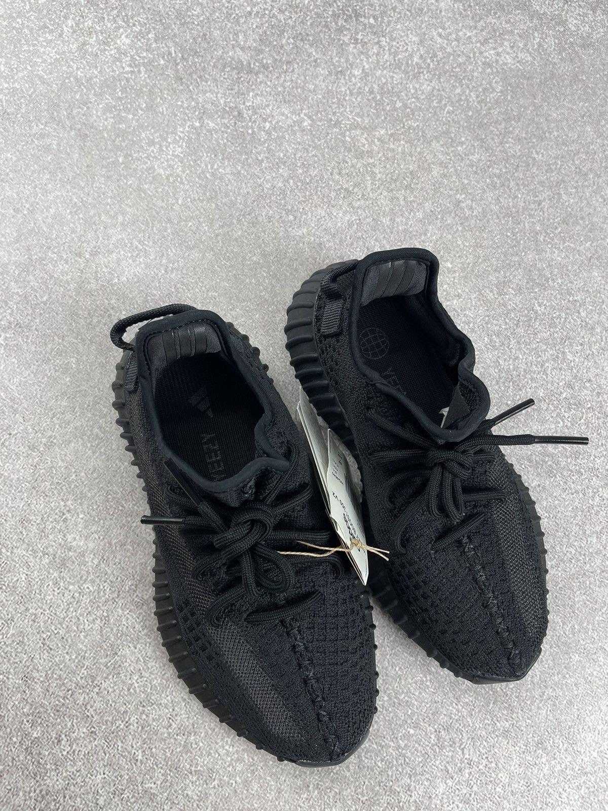Adidas Adidas Yeezy Boost 350 V2 Onyx Sneakers Size 36 Size US 5 / IT 35 - 3 Thumbnail