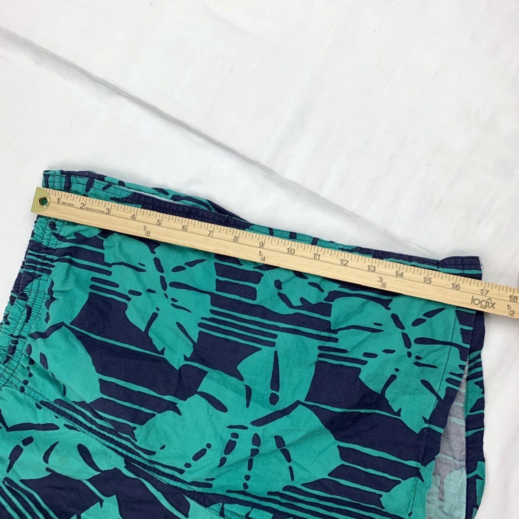 Eddie Bauer VINTAGE Eddie Bauer Swim Trunks Men L Teal Blue Hawaiian Floral Swimsuit Trunks Size US 33 - 7 Thumbnail