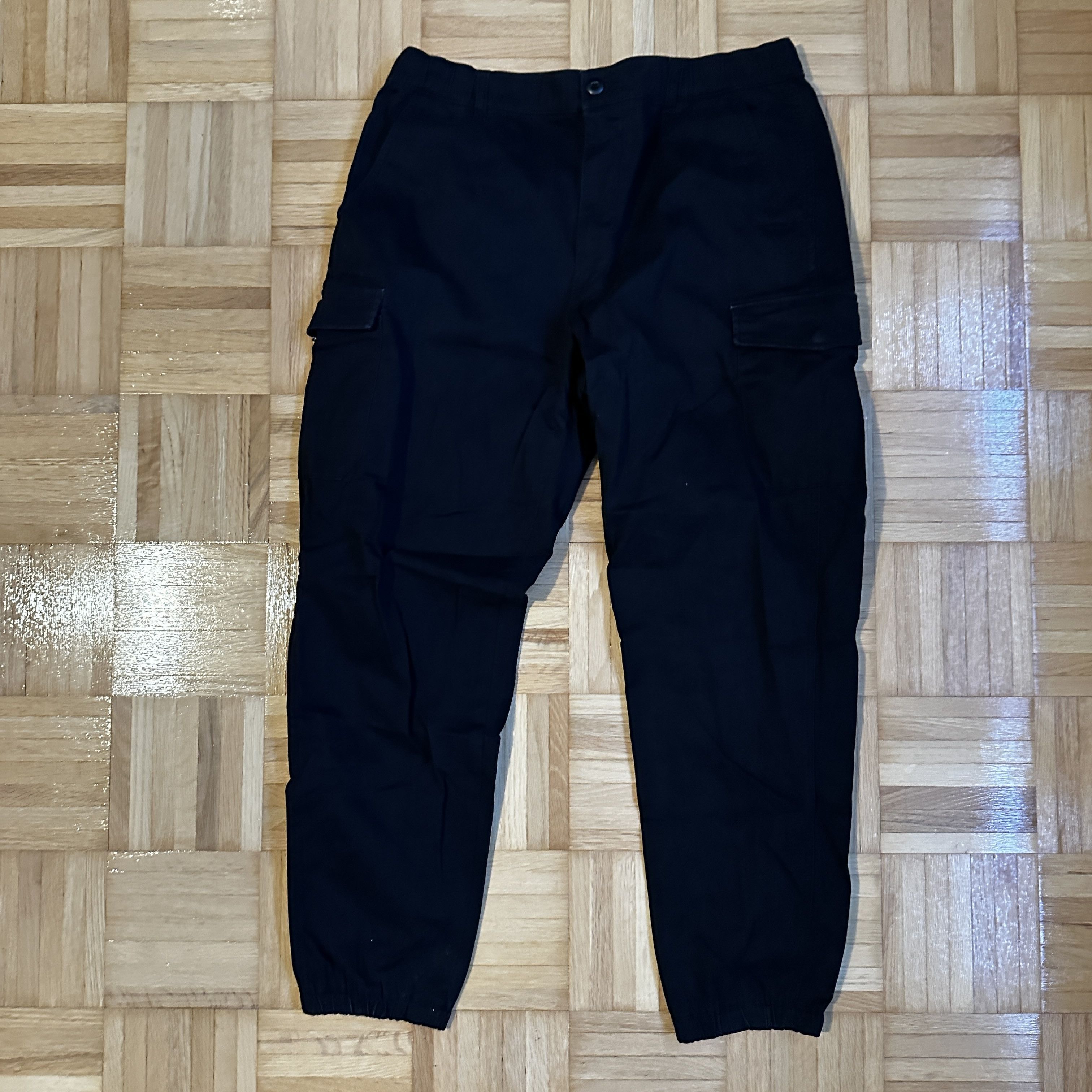 Uniqlo Uniqlo Unisex Cargo Jogger Pants Black Large Size US 36 / EU 52 - 3 Thumbnail