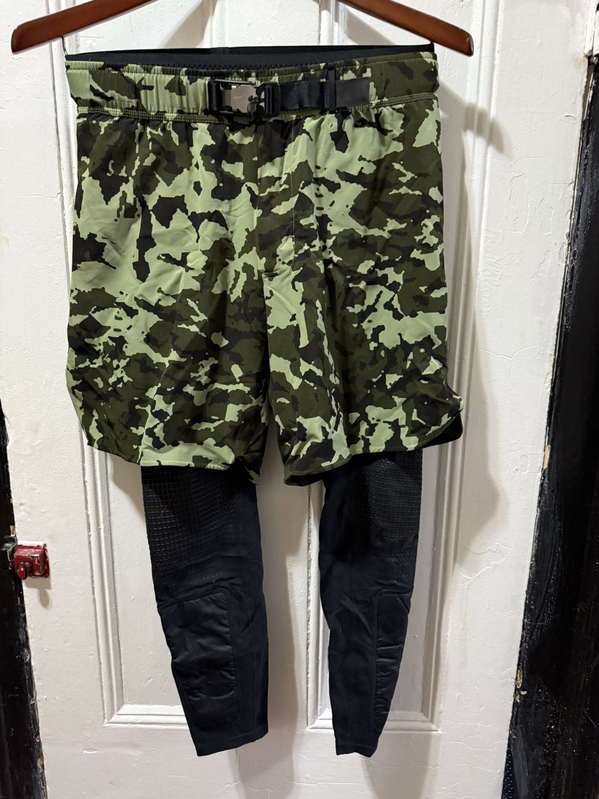 MMW × Nike Nike MMW 2-in-1 Shorts size Medium Size US 32 / EU 48 - 1 Thumbnail