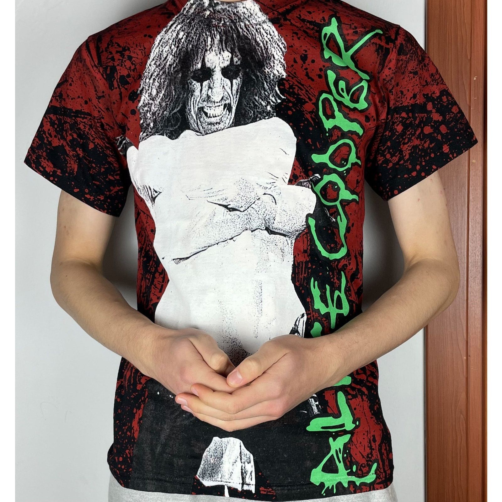 Band Tees × Fruit Of The Loom × Vintage Fruit Of Loom Men Red Cotton Alice Cooper Pullover T-Shirt S Size US S / EU 44-46 / 1 - 2 Thumbnail