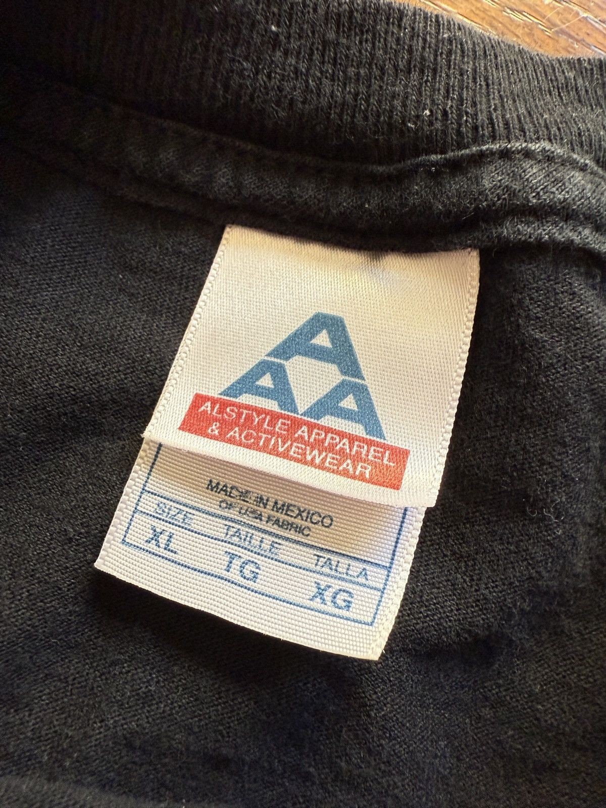 Cadillac Vintage Y2K Cadillac Flame Logo Graphic Tee Size US XL / EU 56 / 4 - 4 Thumbnail