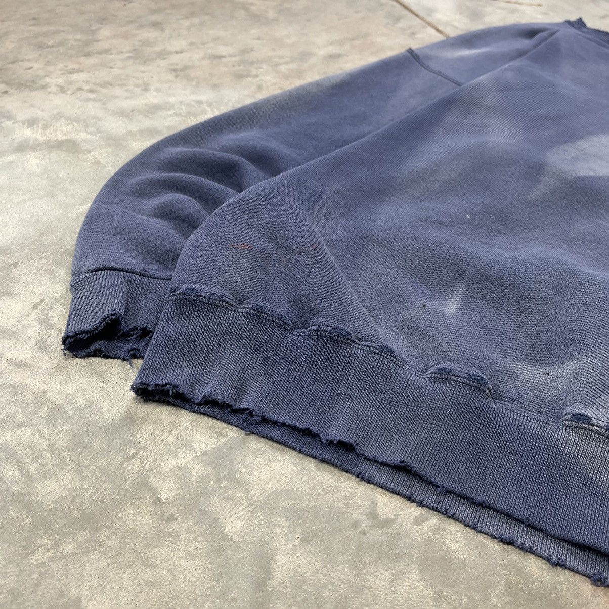 Vintage Vintage Thrashed Adidas Crewneck Sweatshirt Sun Faded Boxy Size US XL / EU 56 / 4 - 4 Thumbnail