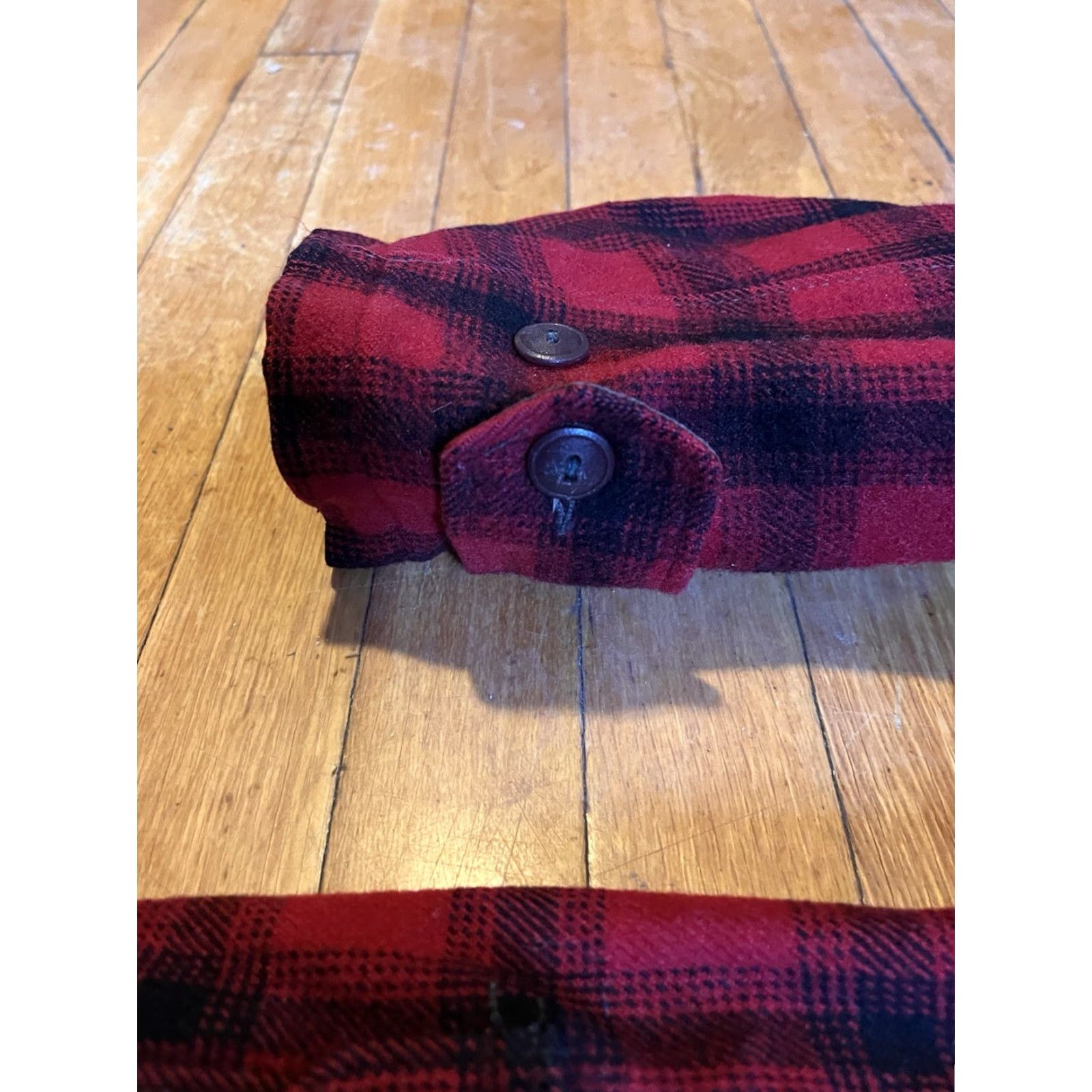 Vintage VINTAGE Woolrich Jacket Overcoat Plaid Wool Buffalo Red Black Mens 40 Woolrich Woolen Mills Retro Hunting Casual Workwear Size US XXS / EU 40 - 4 Thumbnail