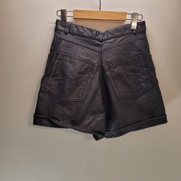 Other Vintage Pellissimo Real Leather Black High Rise Shorts 26/27 Size 26" / US 2 / IT 38 - 2 Thumbnail