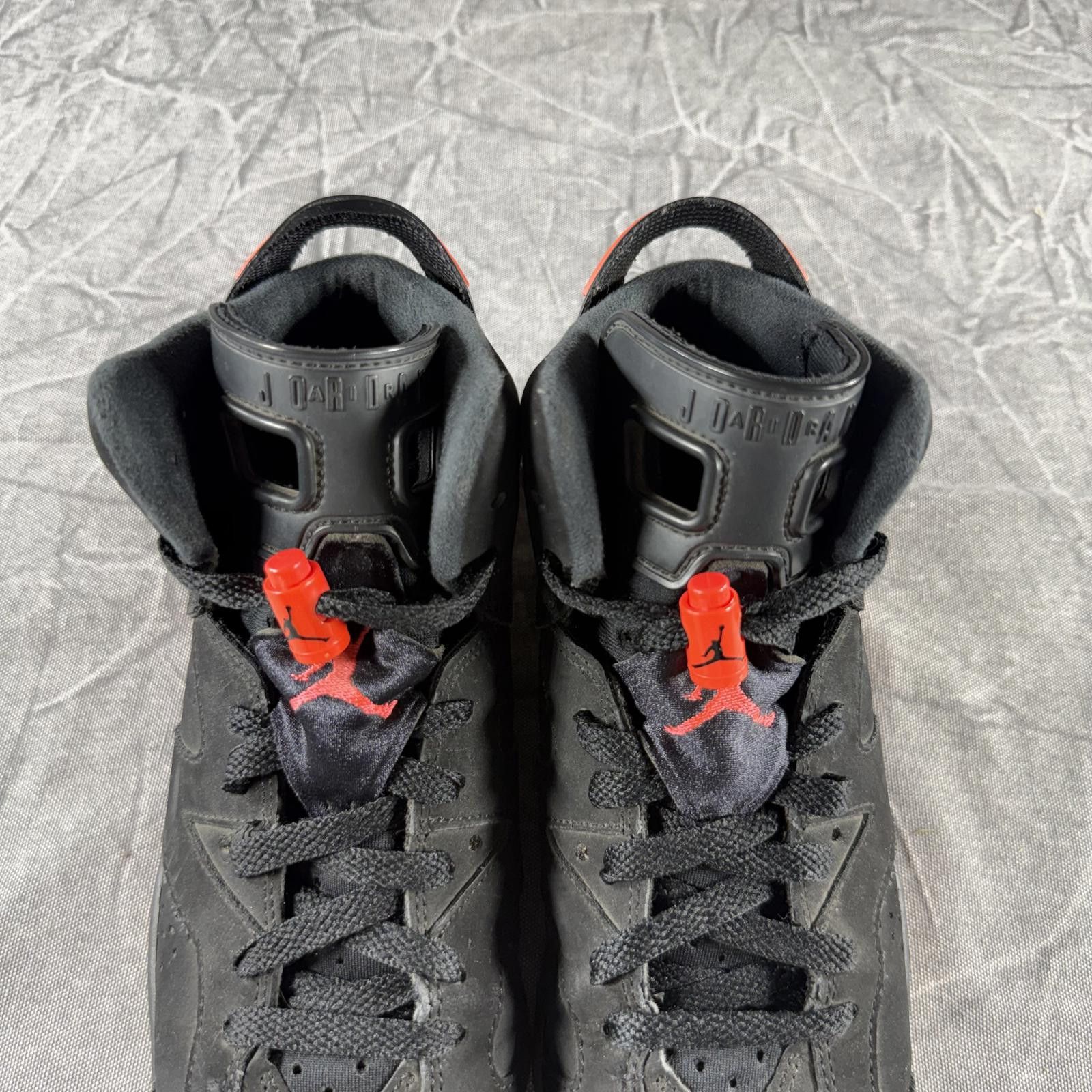 Jordan Brand Jordan 6 Shoes 6.5Y Black 2014 Retro Infrared VINTAGE Size US 6.5 / EU 39-40 - 5 Thumbnail