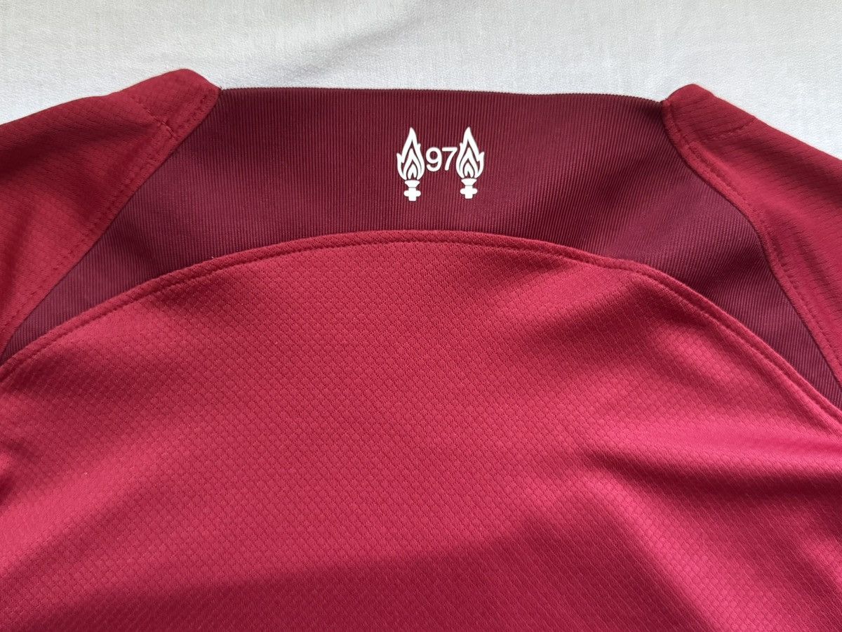 Nike Liverpool Red Home Nike Kit Jersey 22/23 Size US L / EU 52-54 / 3 - 8 Thumbnail