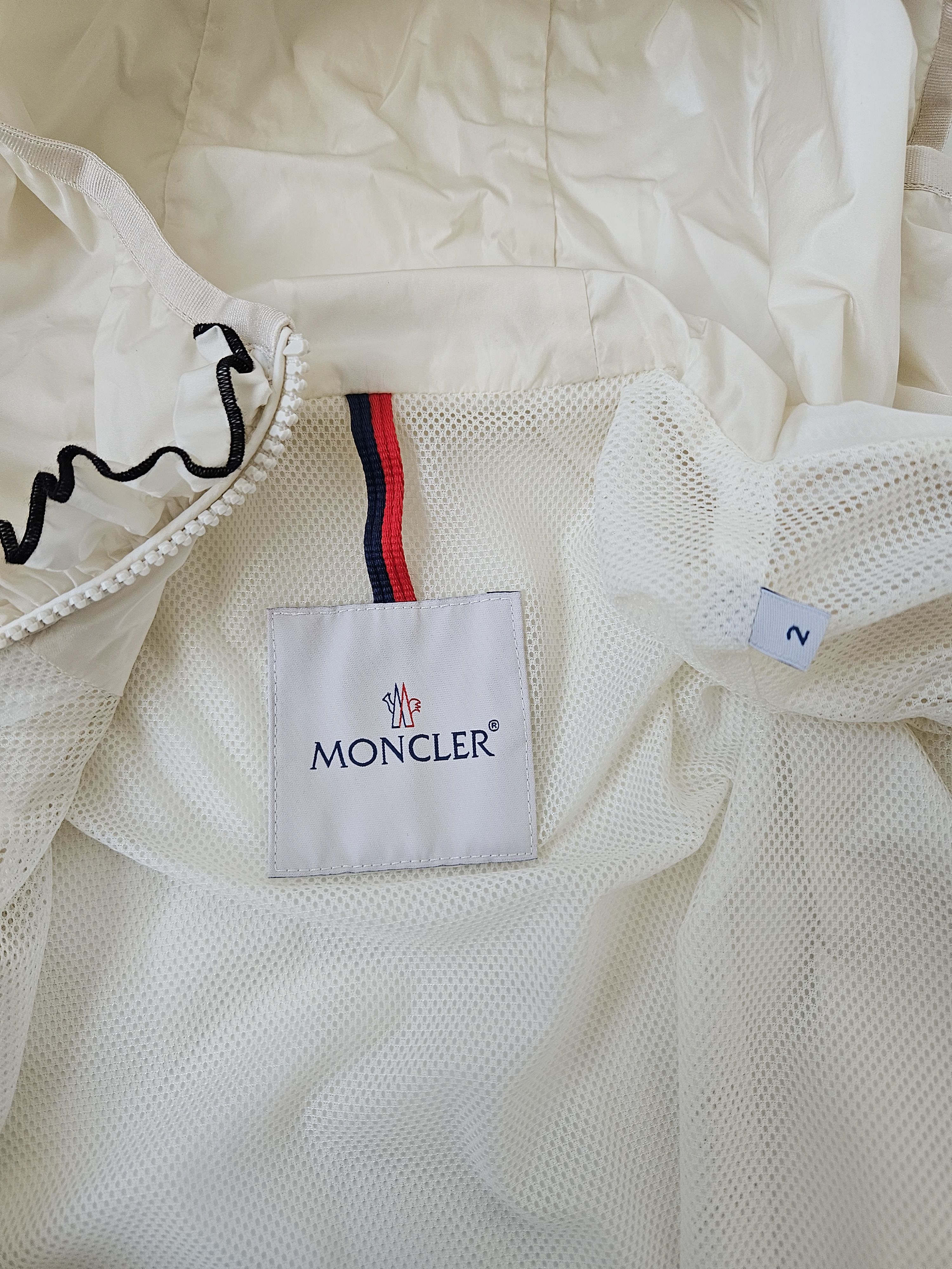Moncler Moncler vivre giubbotto light jacket windbreaker Size XS / US 0-2 / IT 36-38 - 16 Thumbnail