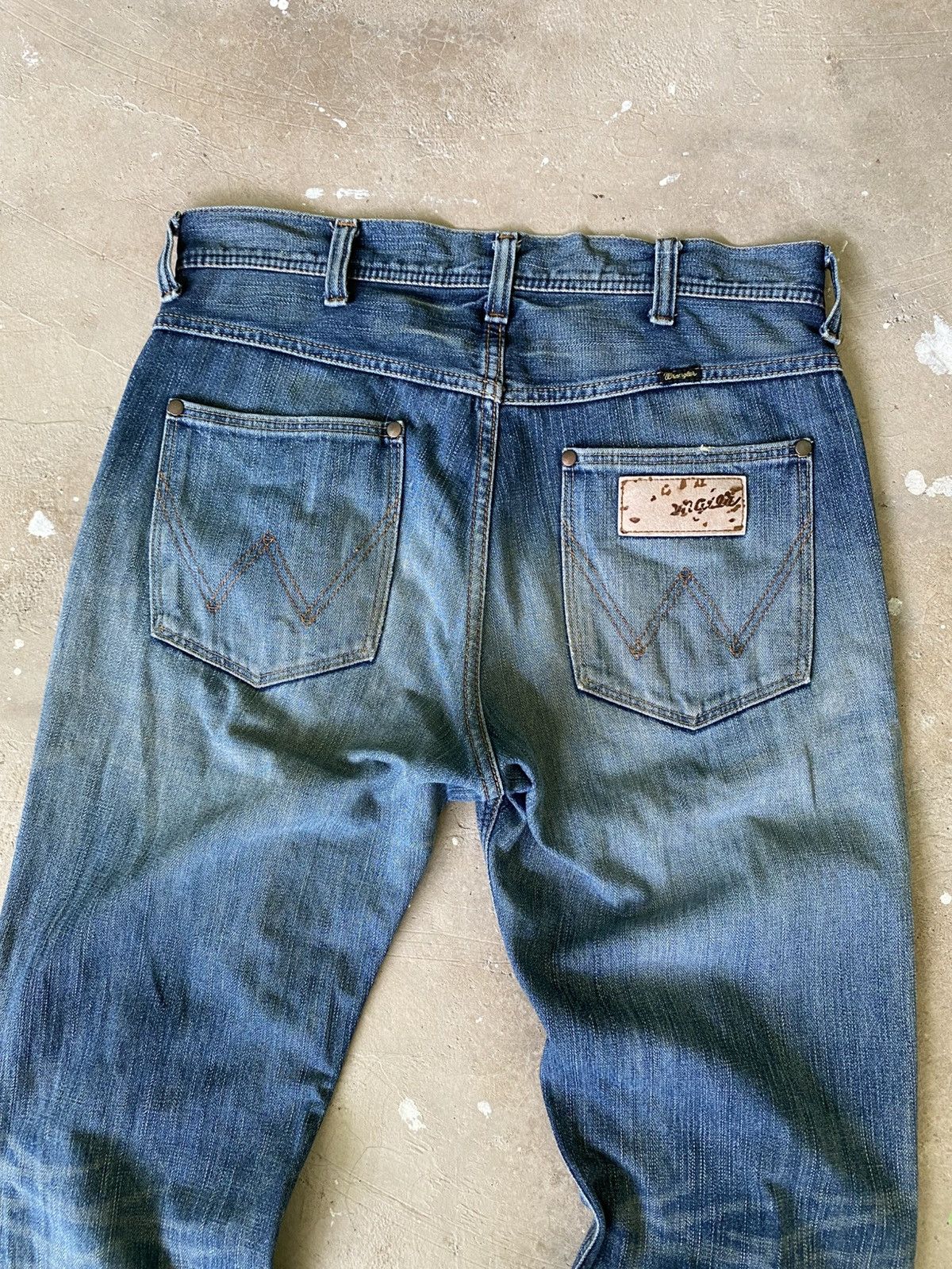 Wrangler Vintage Wrangler Distressed Fade Denim Size US 33 - 10 Thumbnail